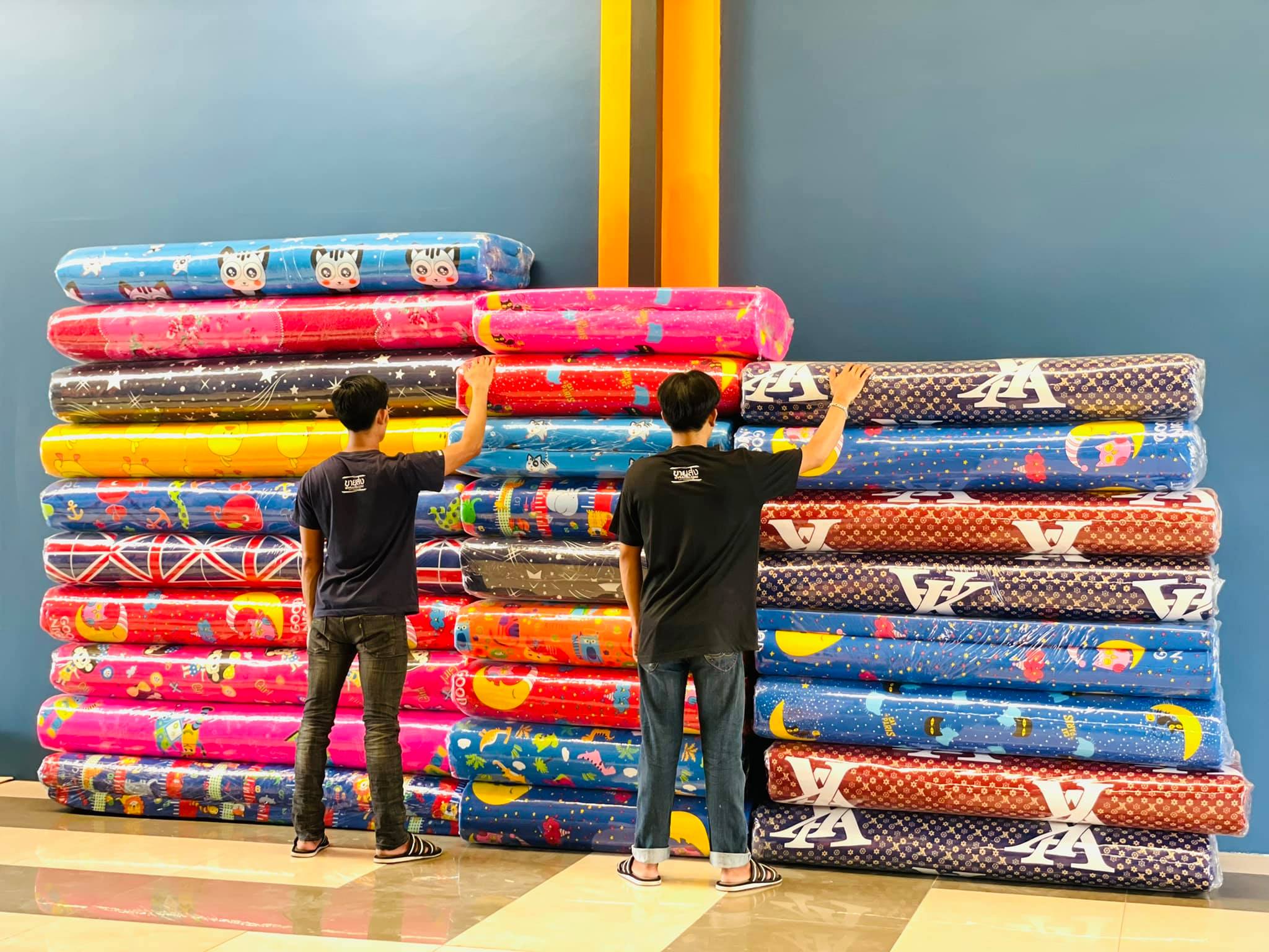 ที่นอนปิคนิค ผลิตจากโรงงานโดยตรงมีรุ่นหนา 2 นิ้ว / 4 นิ้ว