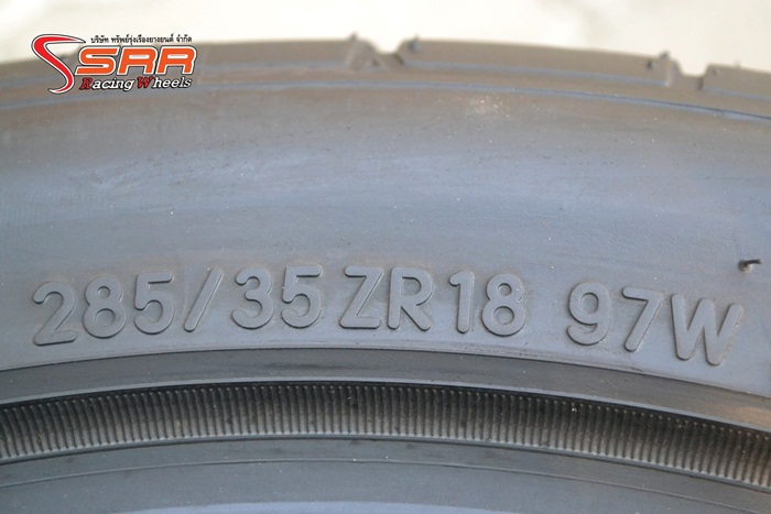 NITTO NT555 285/35ZR18 เส้นละ 4,900 บาท