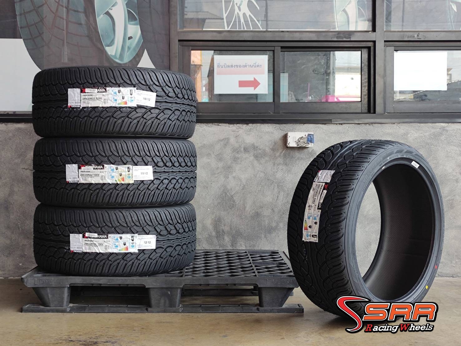 YOKOHAMA PARADA Spec-X 285/35R22 ยางใหม่ปี2021 ราคาพิเศษ