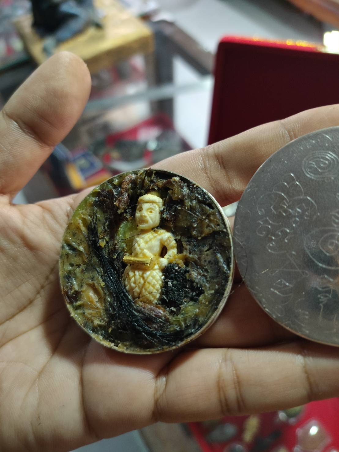 ตลับเงินปากผีรวมอาถรรพ์ อาจารย์เสือ สำนักคนเลี้ยงผี