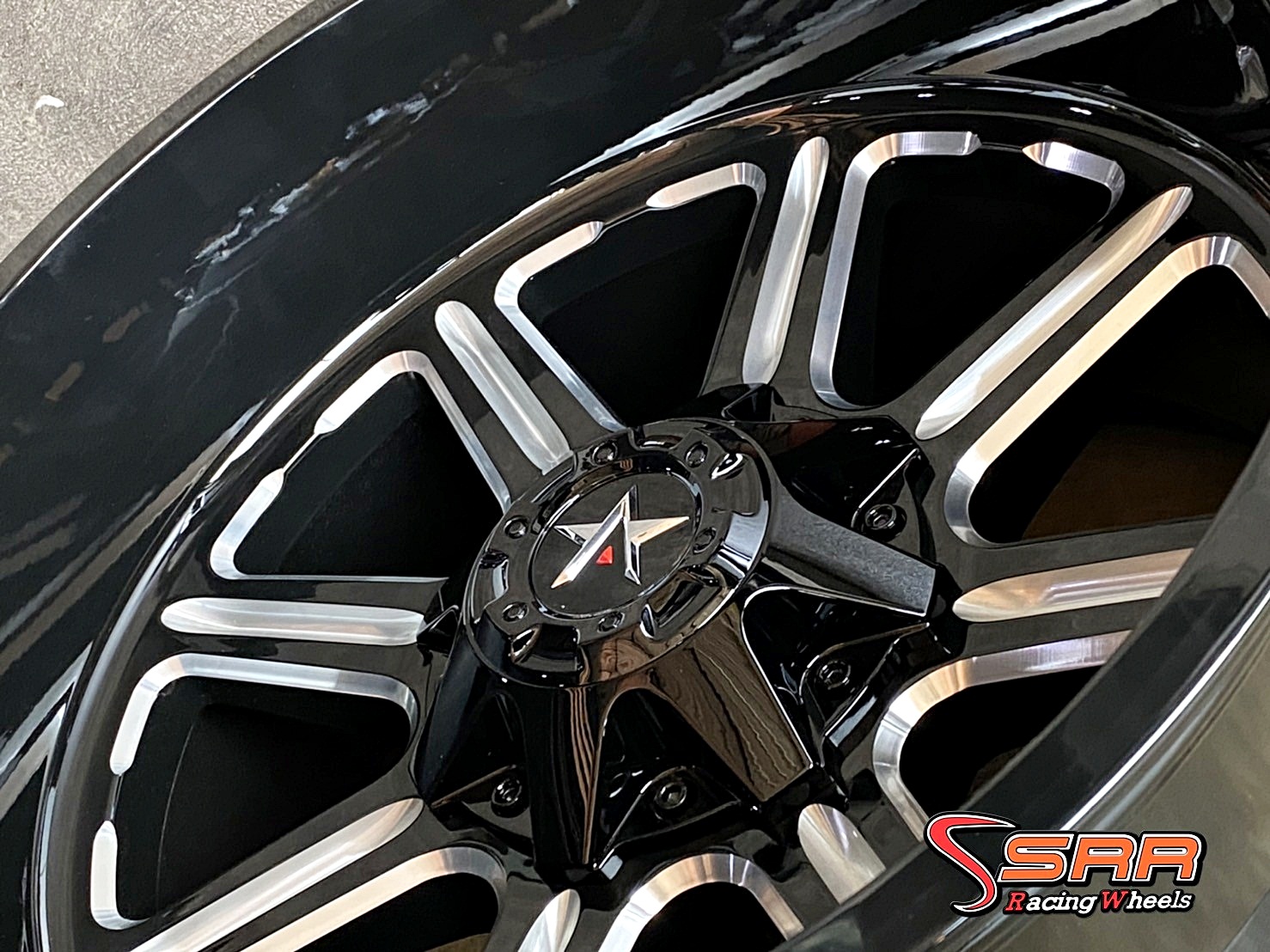 OASIS OW033 20x12 6H139.7 ET-44 BLACK & MILLED