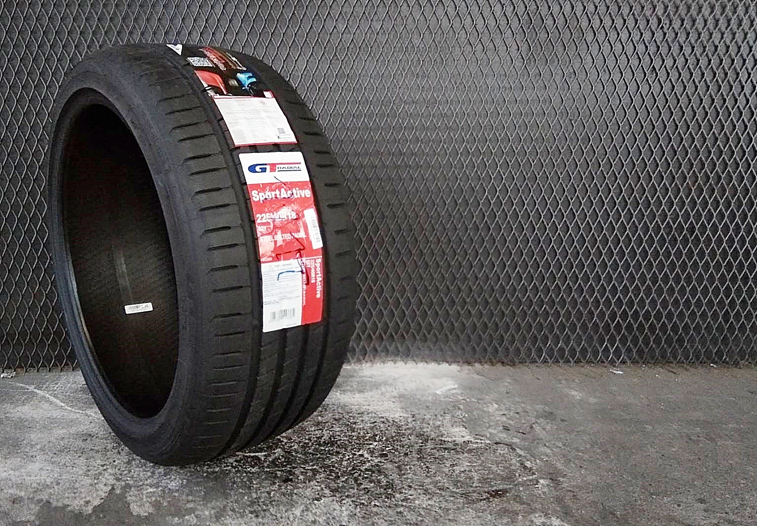 GT RADIAL SportActive 225/40R18 ปี19 ราคาเส้นละ 2,900 บาท