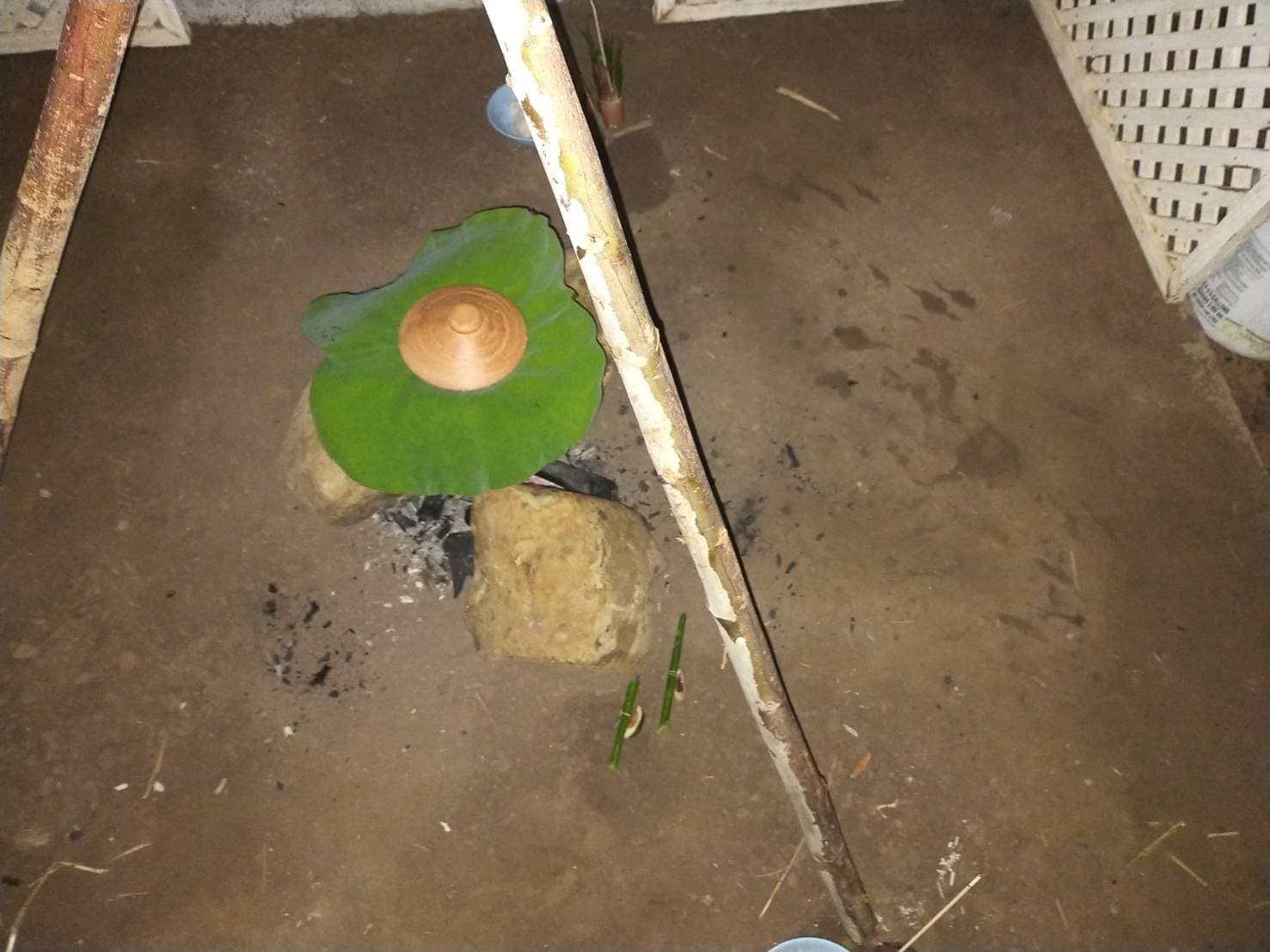 สีผึ้งมนต์กุเลน อาจารย์เขมร