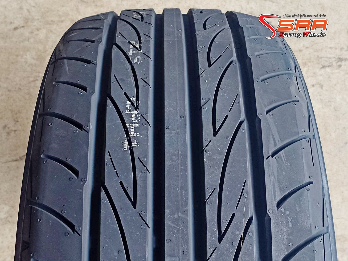 YOKOHAMA ADVAN FLEVA V701 225/40R18 ยางญี่ปุ่น ราคาพิเศษ
