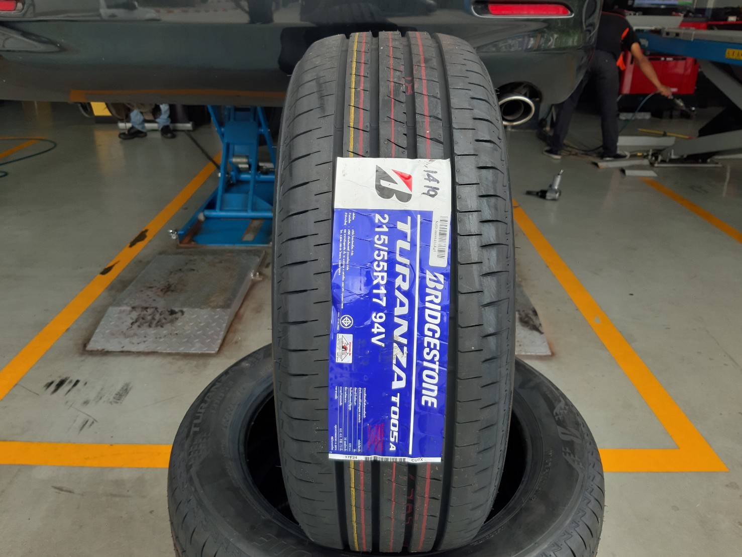 BRIDGESTONE TURANZA T005A 215/55R17 ยางใหม่ ราคาพิเศษ