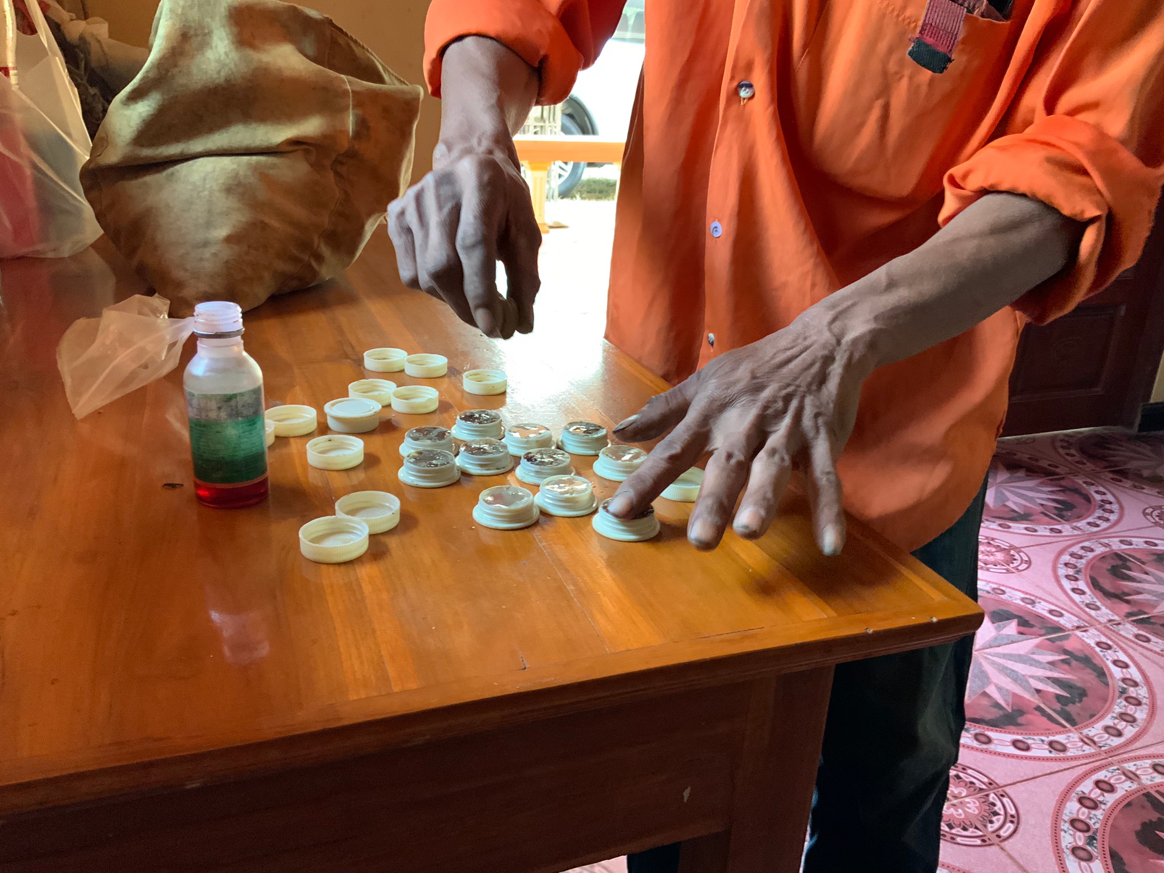 สีผึ้งเทียนชัย ผสม น้ำมันพราย 179 ตน ปู่เพ็ญจอมขมังเวทย์