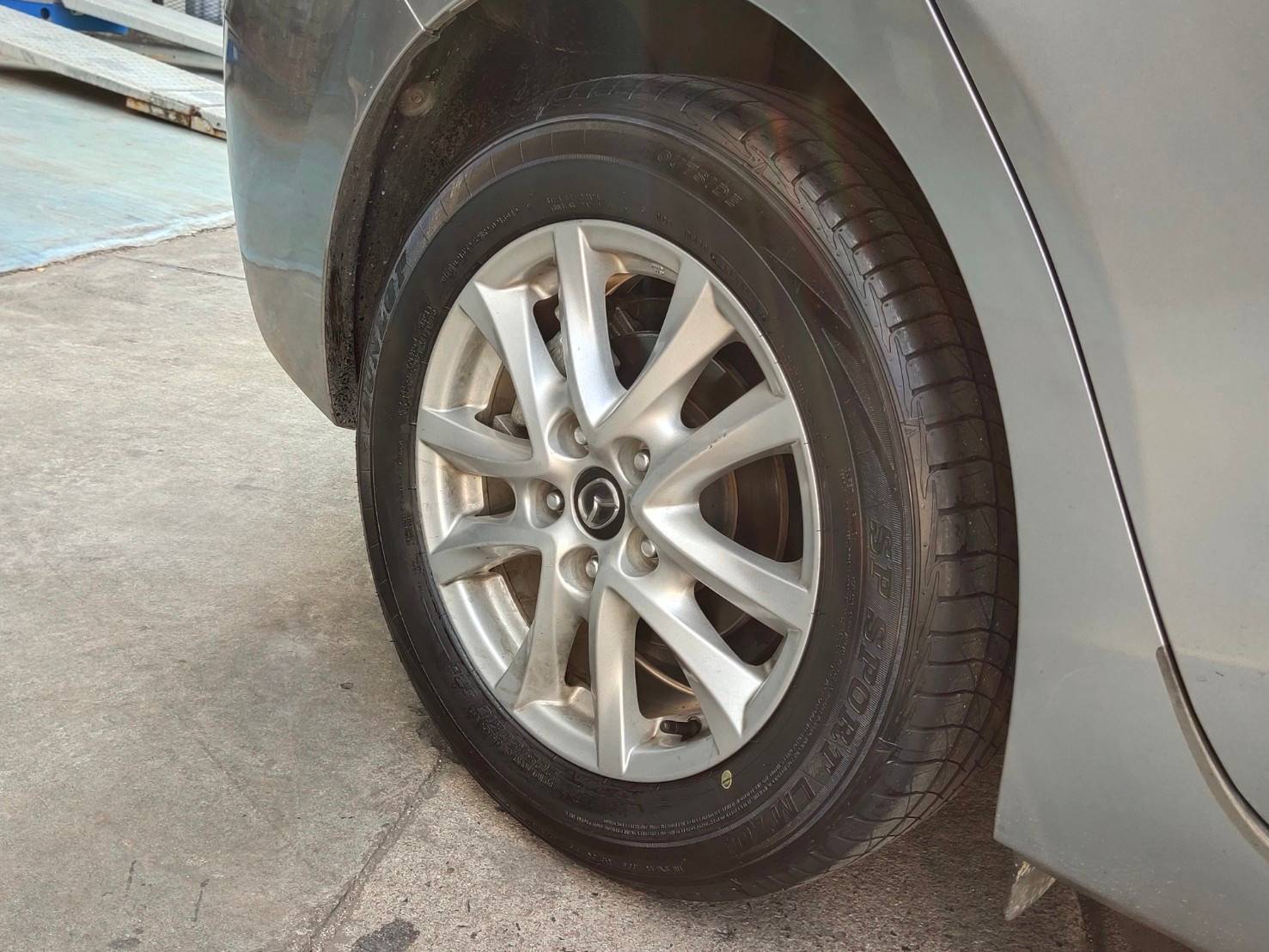 DUNLOP SP SPORT LM705 205/60R16 ยางใหม่ ปี2021 ราคาพิเศษ