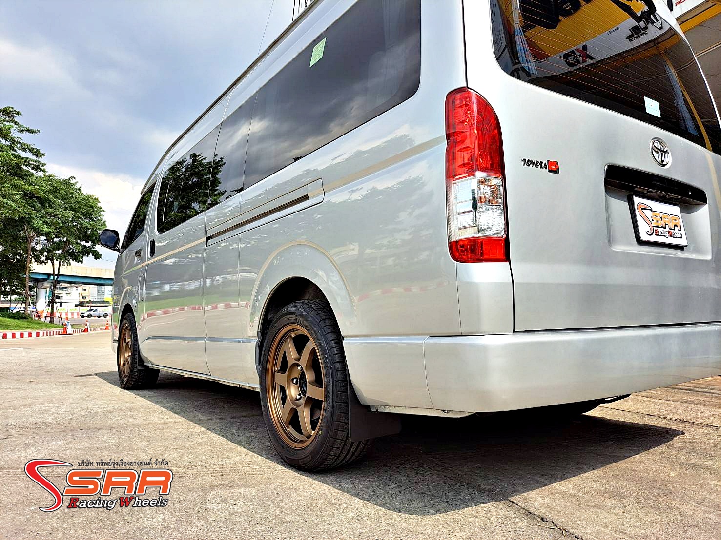 TE37 DS-035 ขอบ18 นิ้ว 6x139.7 ET33 สำหรับใส่รถตู้ TOYOTA COMMUTER