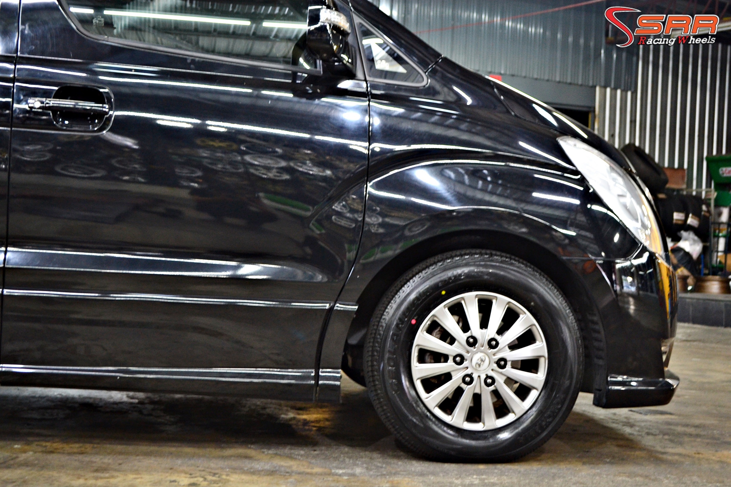 YOKOHAMA GEOLANDAR SUV 215/70R16