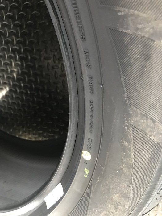 YOKOHAMA PARADA 285/50R20