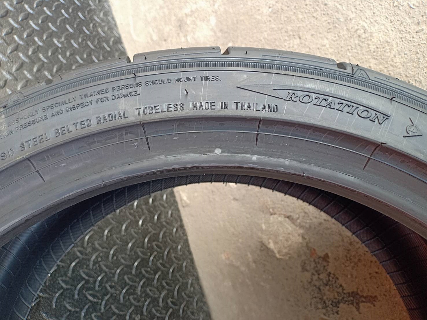 DUNLOP DZ102 215/40R17 ยางปี19 ราคาเส้นละ 3,250 บาท