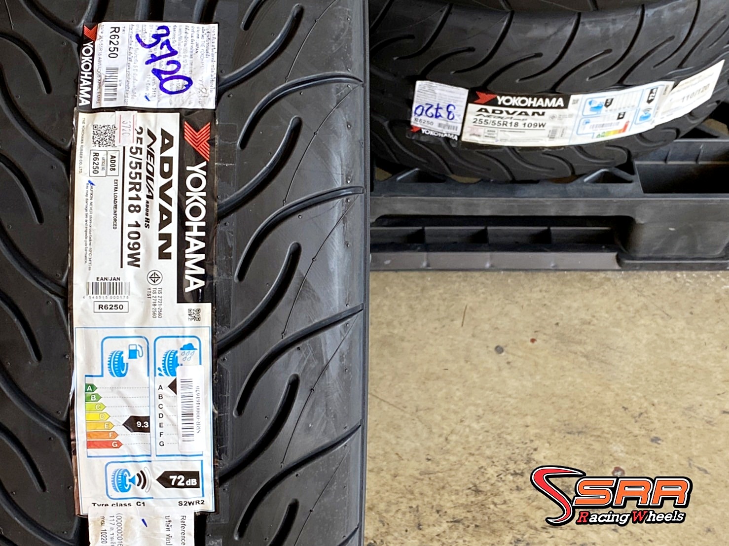 YOKOHAMA ADVAN AD08RS 255/55R18 ยางใหม่ปี20 ลดราคาพิเศษ