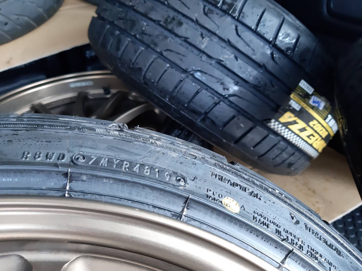 DUNLOP DZ102 235/40R18 ยางใหม่ปี19 ลดราคาพิเศษ
