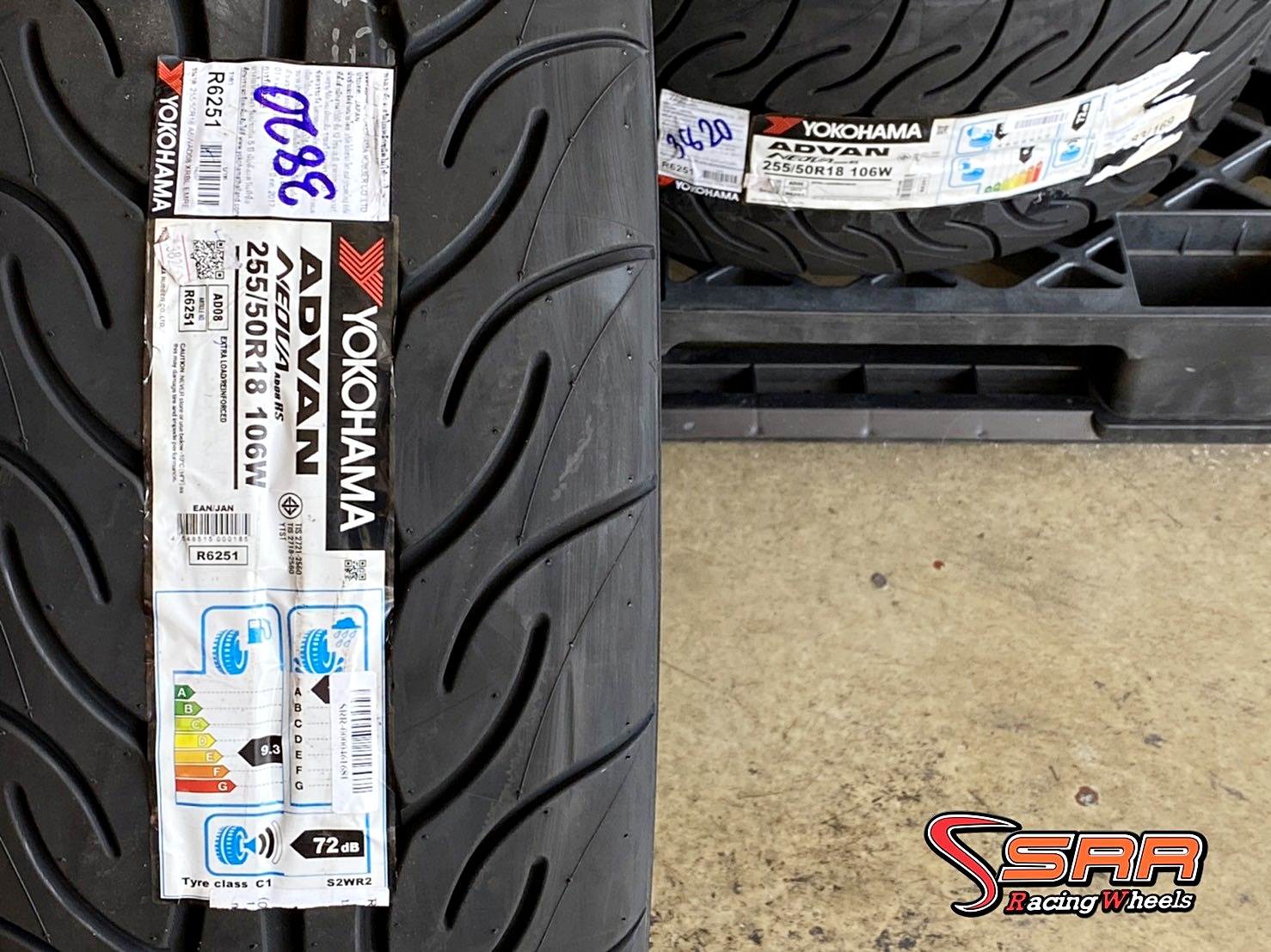 YOKOHAMA ADVAN AD08RS 255/50R18 ยางใหม่ปี20 ลดราคาพิเศษ