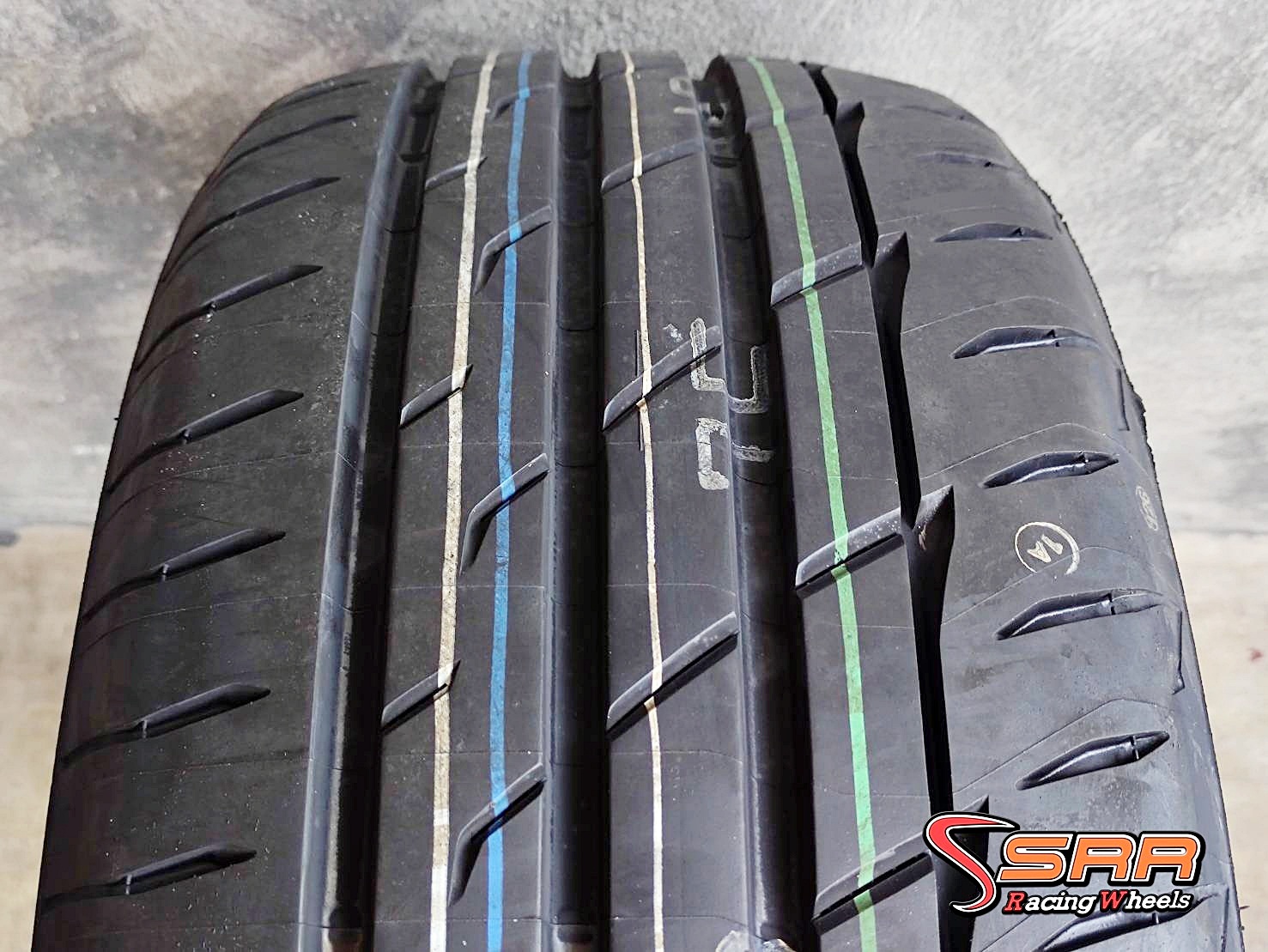 BRIDGESTONE RE004 225/45R18 ยางใหม่ ปี2021 ราคาพิเศษ