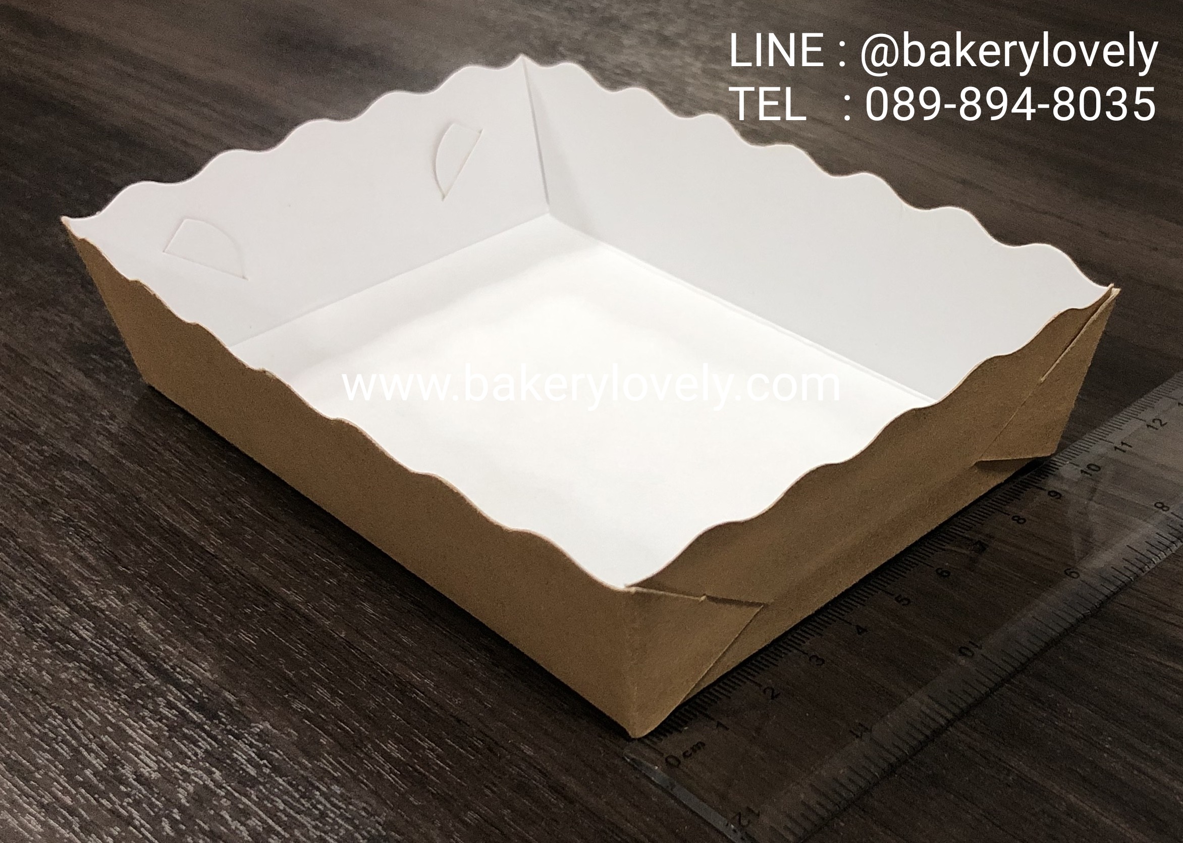 ถาดกระดาษสีน้ำตาล ขาว1ด้าน 10x14.5x3 ขอบหยัก ( ไม่เคลือบ )