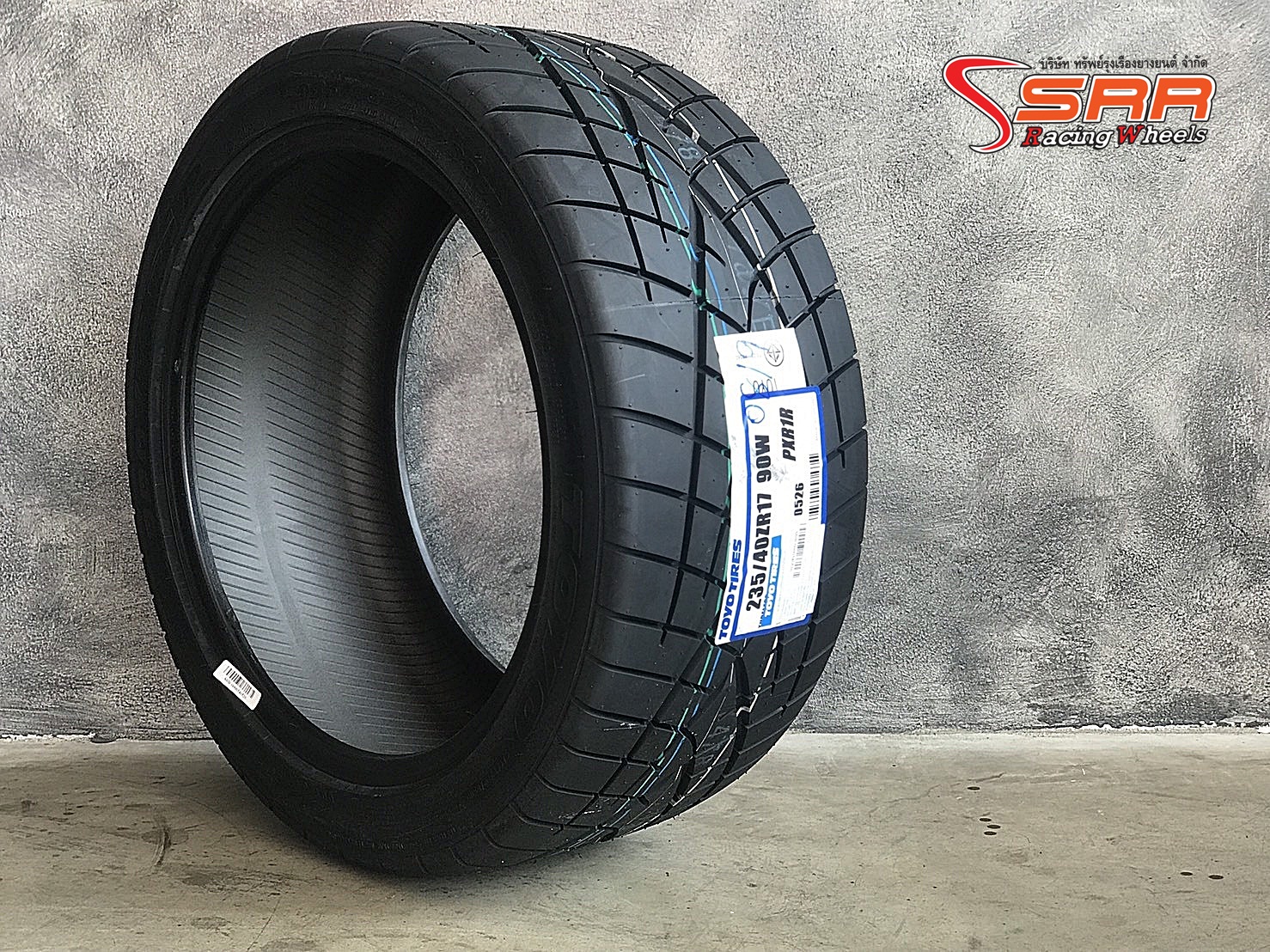 TOYO PROXES R1R 235/40ZR17 ยางSemi Soft ปี20 ราคาพิเศษ