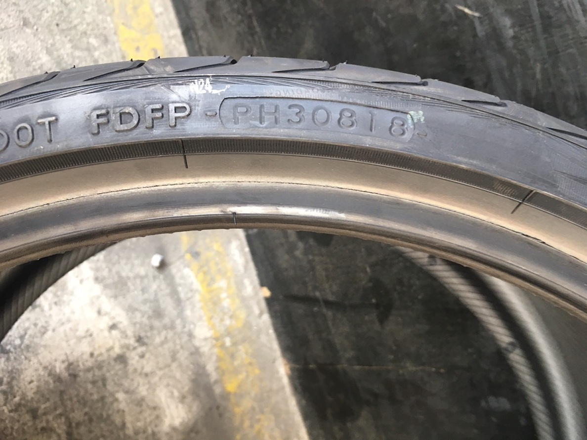 YOKOHAMA ADVAN SPORT V105 285/25ZR20