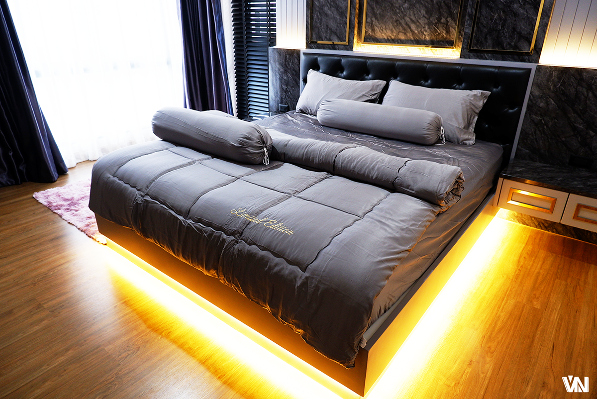 ชุดนวมเช็ตผ้านวมใยไหมซาติน 6 ฟุต ( 6 ชุดคละสี )