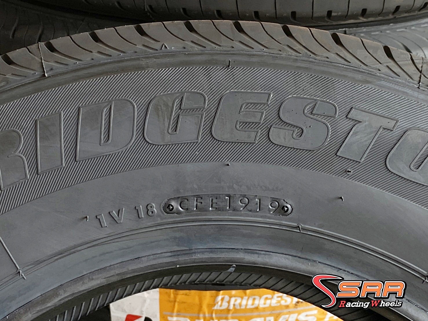 BRIDGESTONE DURAVIS R611 215/70R15 ยางใหม่ ลดราคาพิเศษ
