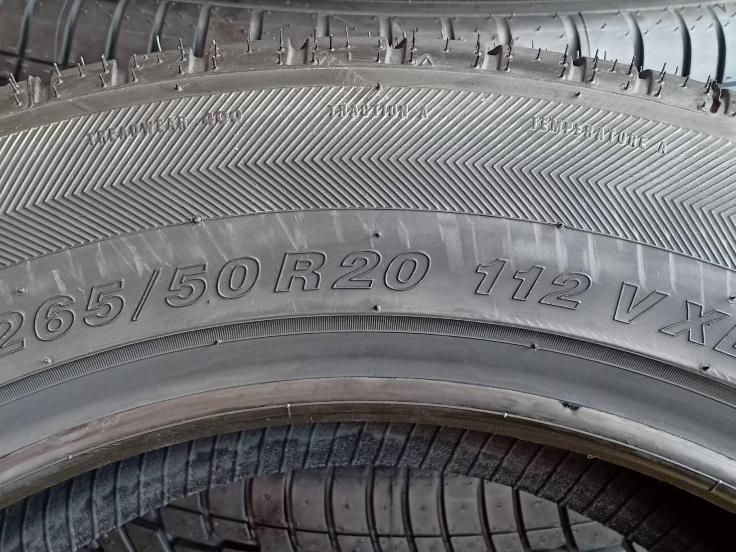 ACHILLES DESERT HAWK UHP 265/50R20 ยางลดราคาพิเศษ