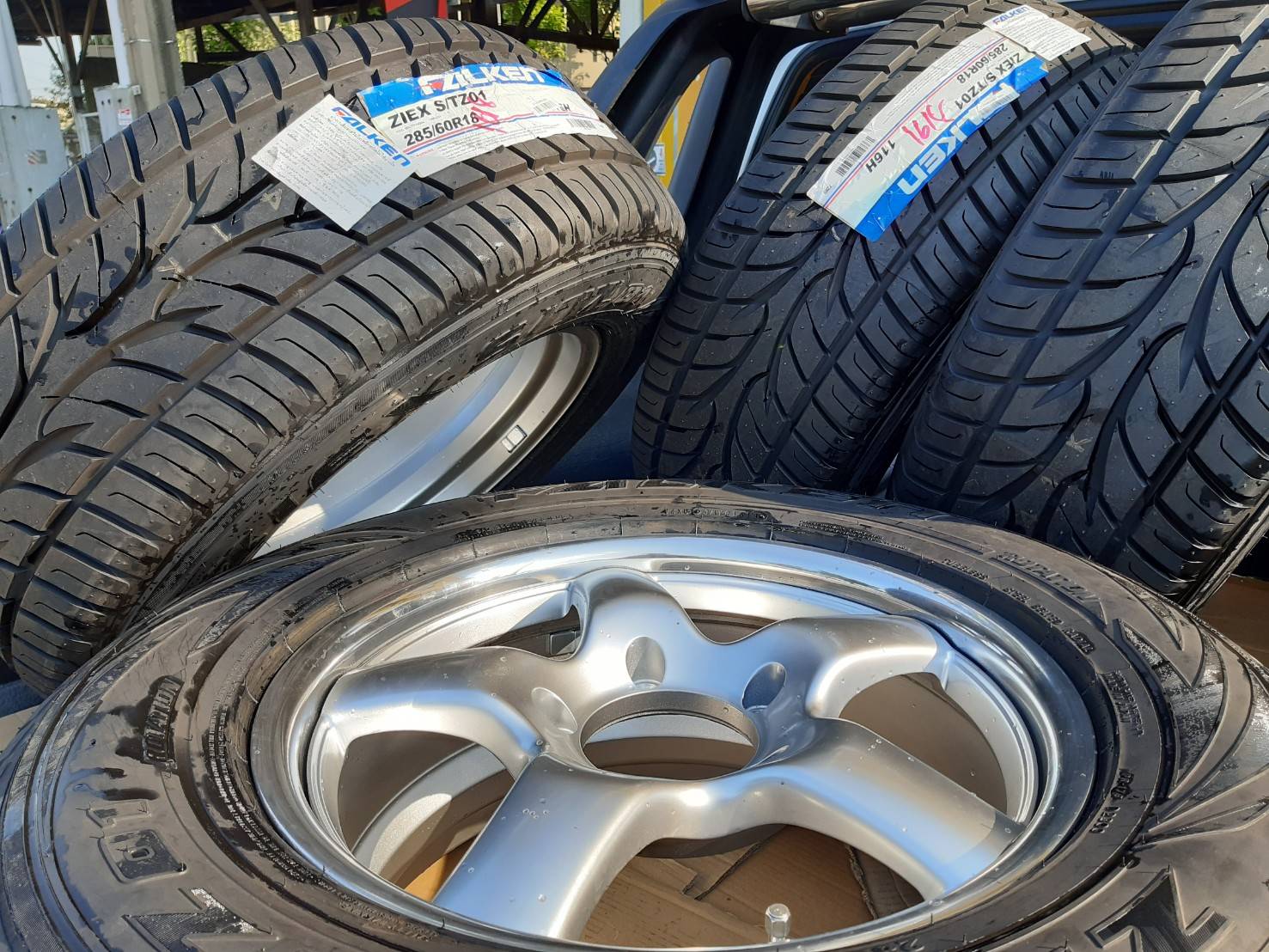 FALKEN S/TZ01 285/60R18 ยางญี่ปุ่น ราคาพิเศษ เส้นละ 3,500 บาท