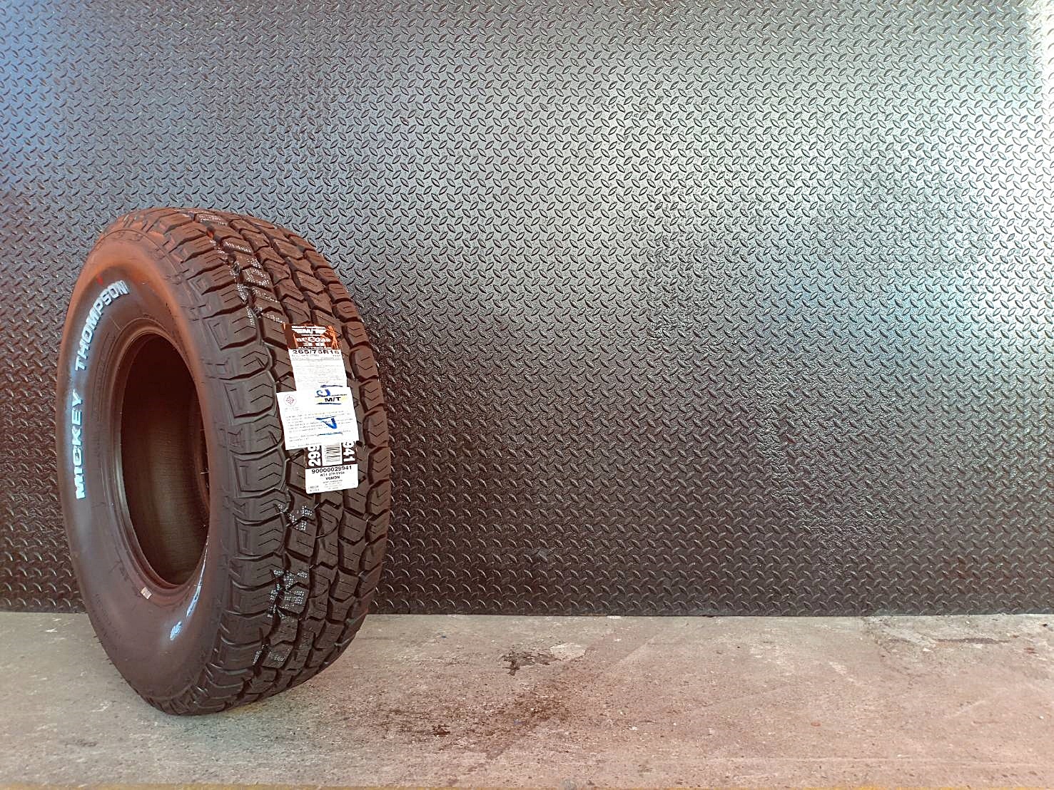 MICKEY THOMPSON DEEGAN 38 265/75R16 ALL-TERRAIN ยางU.S.A. ปี19
