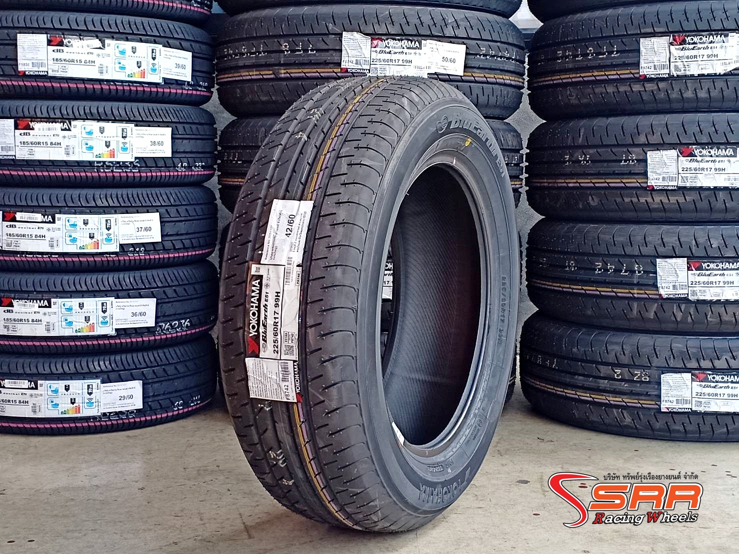 YOKOHAMA BluEarth E51 225/60R17 ยางใหม่ปี19 เส้นละ 5,900 บาท