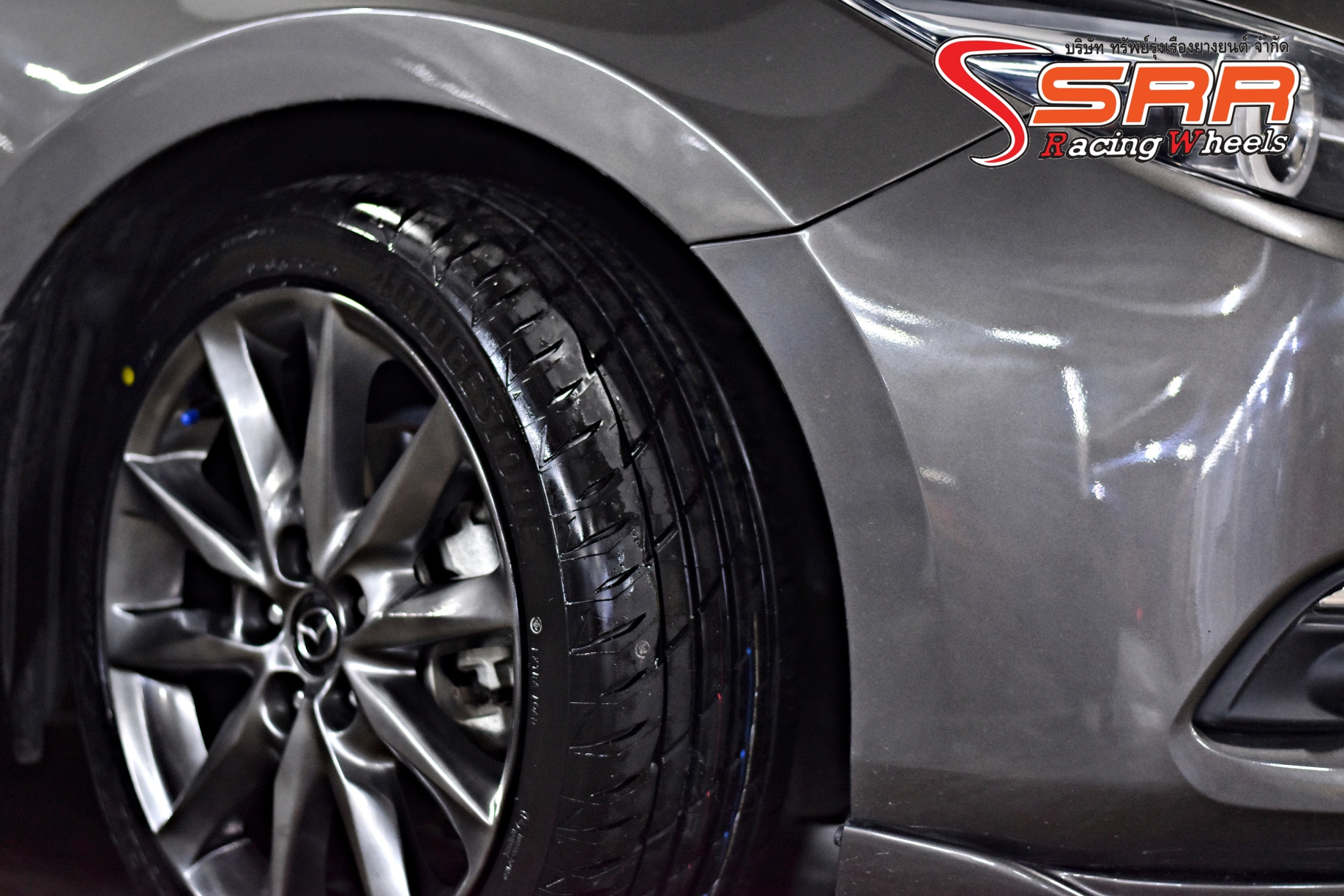 BRIDGESTONE POTENZA ADRENALIN RE004 215/45R18 ยางปี20 ราคาพิเศษ