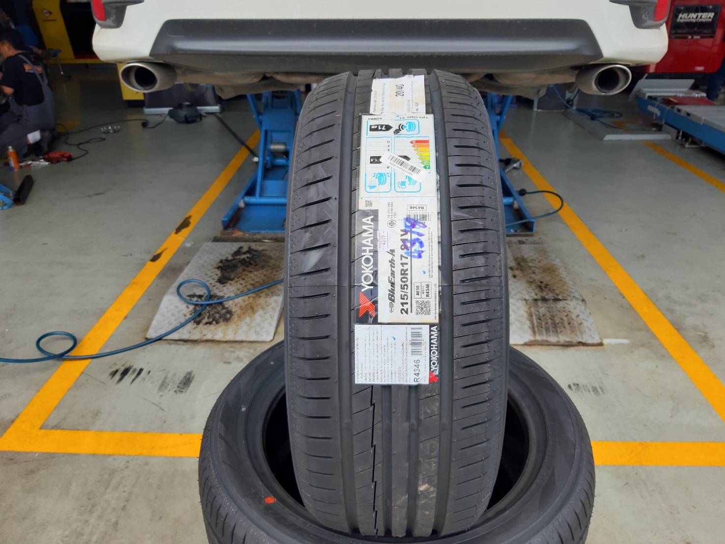 YOKOHAMA BluEarth-A AE-50 215/50R17 ยางปี19 ลดราคาพิเศษ