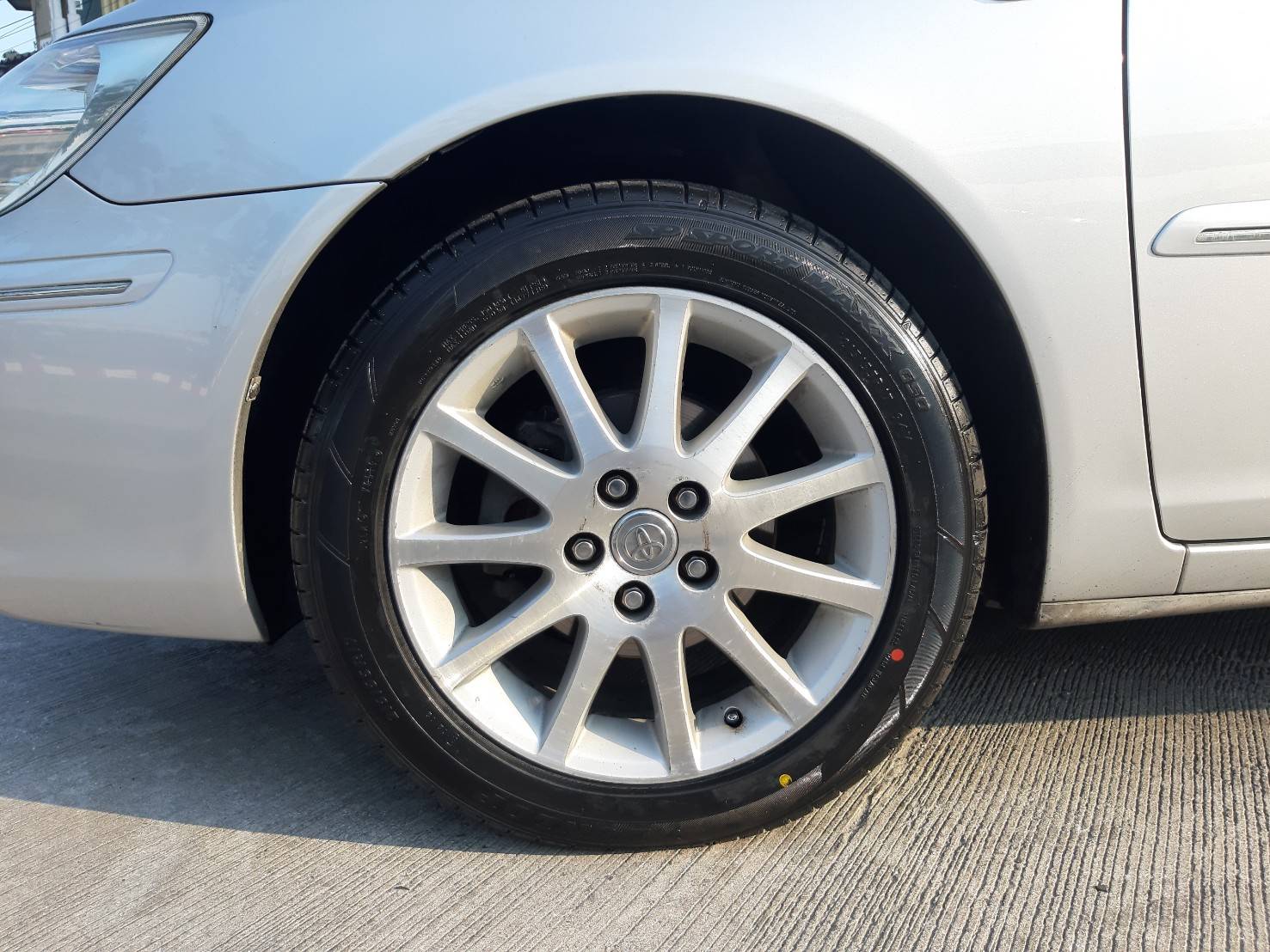 DUNLOP SP SPORT MAXX 050 215/55R17 ยางญี่ปุ่นลดราคาพิเศษ