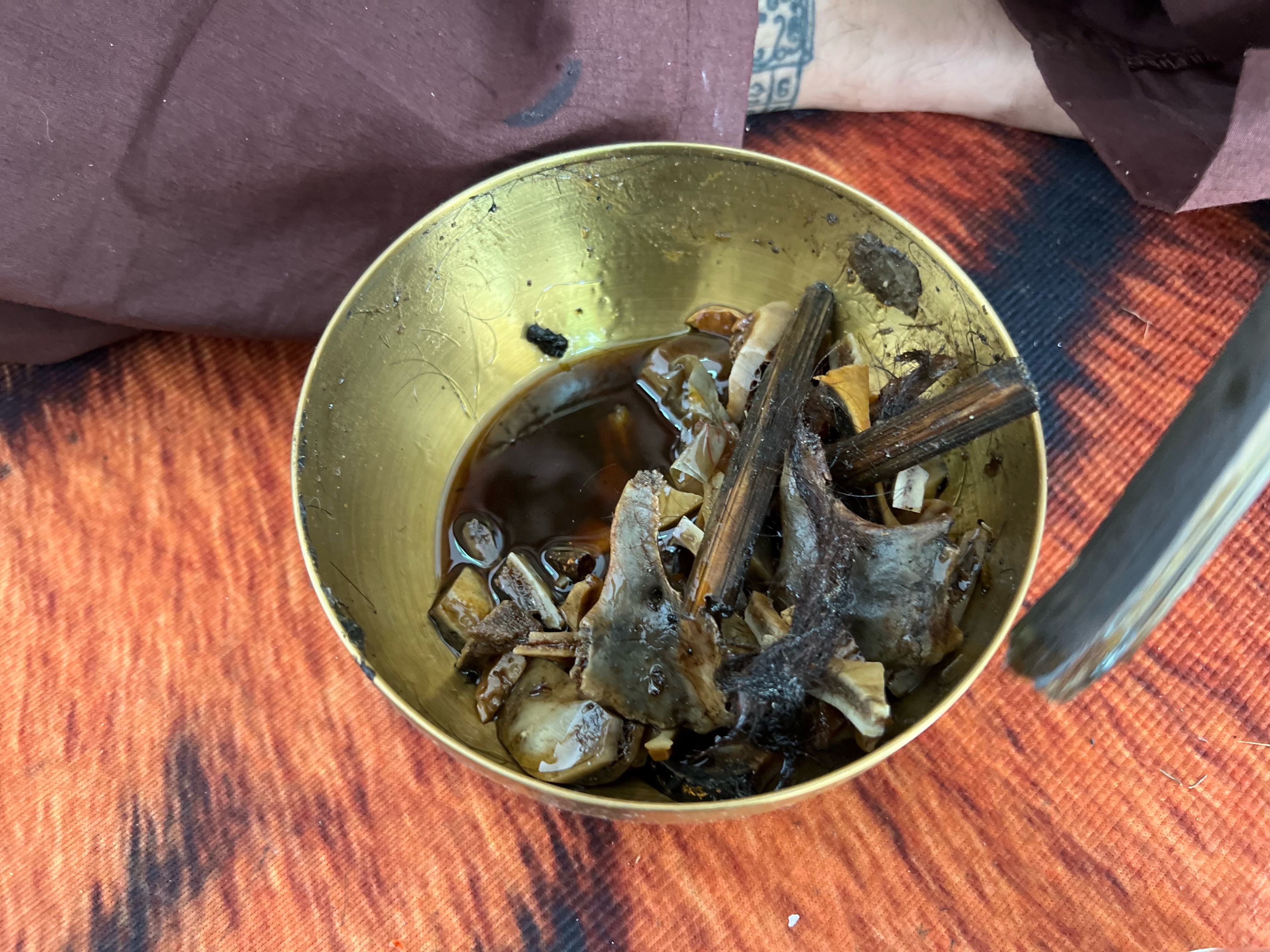 20/07/2566 มาเอามวลสารและจารแผ่นตะกรุดทำงั่งอยุธยา อาจารย์เวียง ขุนแผน