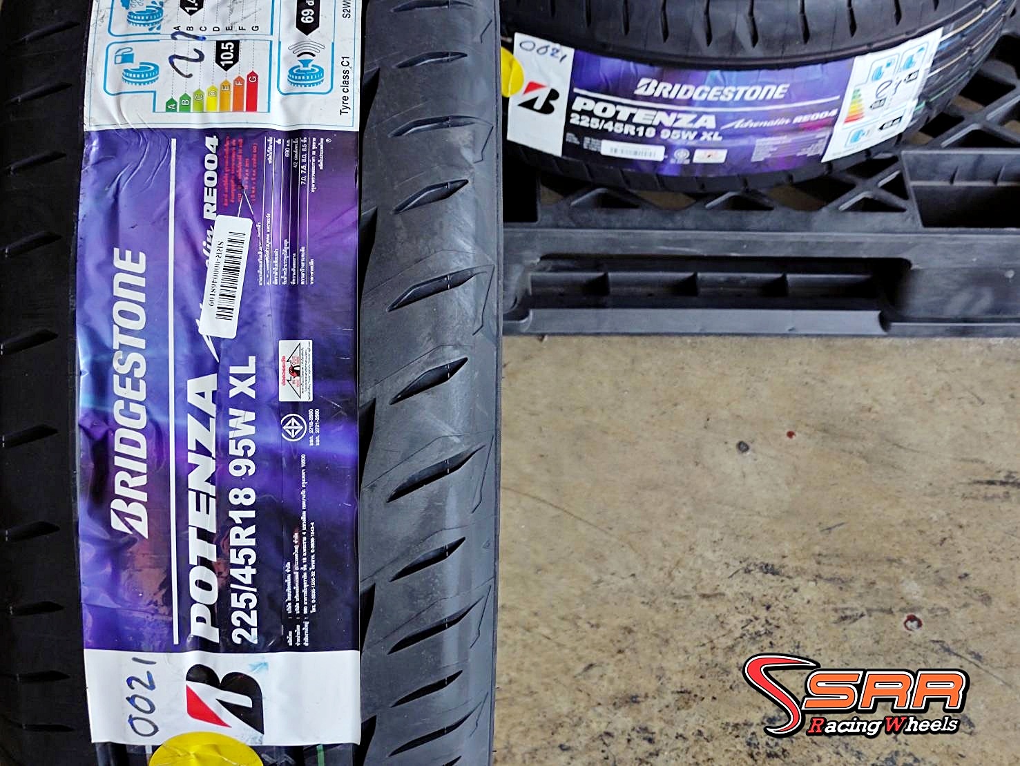 BRIDGESTONE RE004 225/45R18 ยางใหม่ ปี2021 ราคาพิเศษ