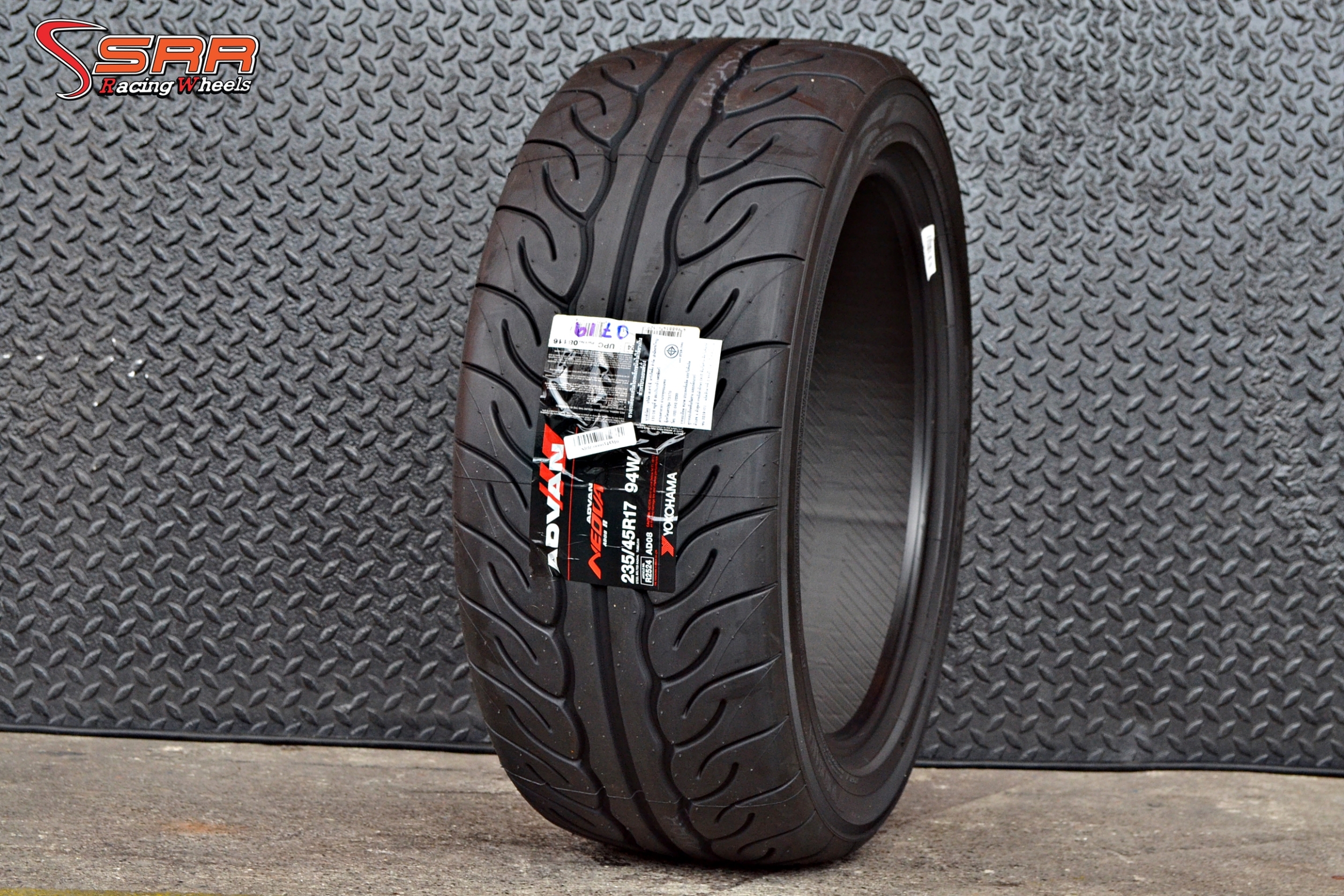 YOKOHAMA AD08 235/45R17 ยางซอฟญี่ปุ่น ปี19