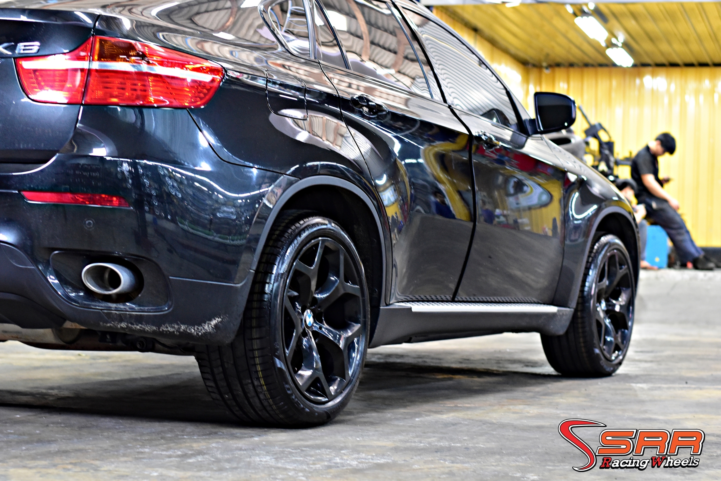 PIRELLI P ZERO PZ4 R-F 275/40R20 ยางรันแฟลต สำหรับใส่รถBMW X5 และ X6