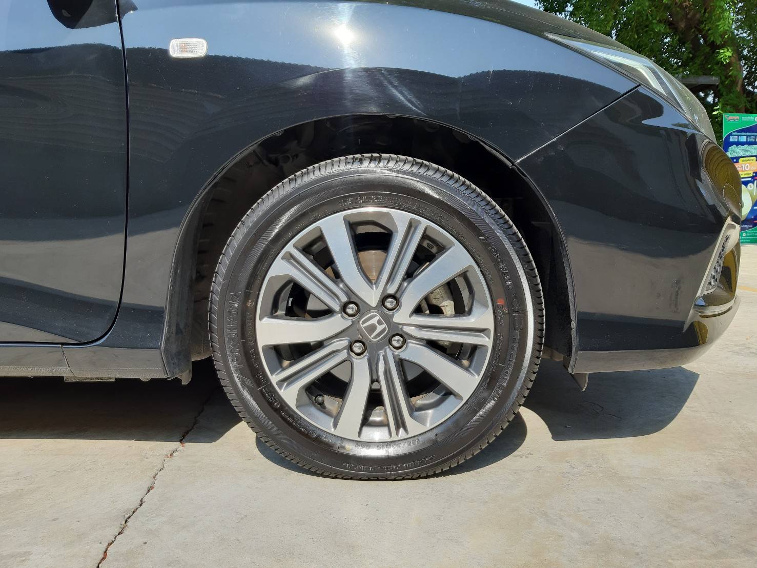 YOKOHAMA db decibel E70 185/60R15 ยางใหม่ปี20 ลดราคาพิเศษ