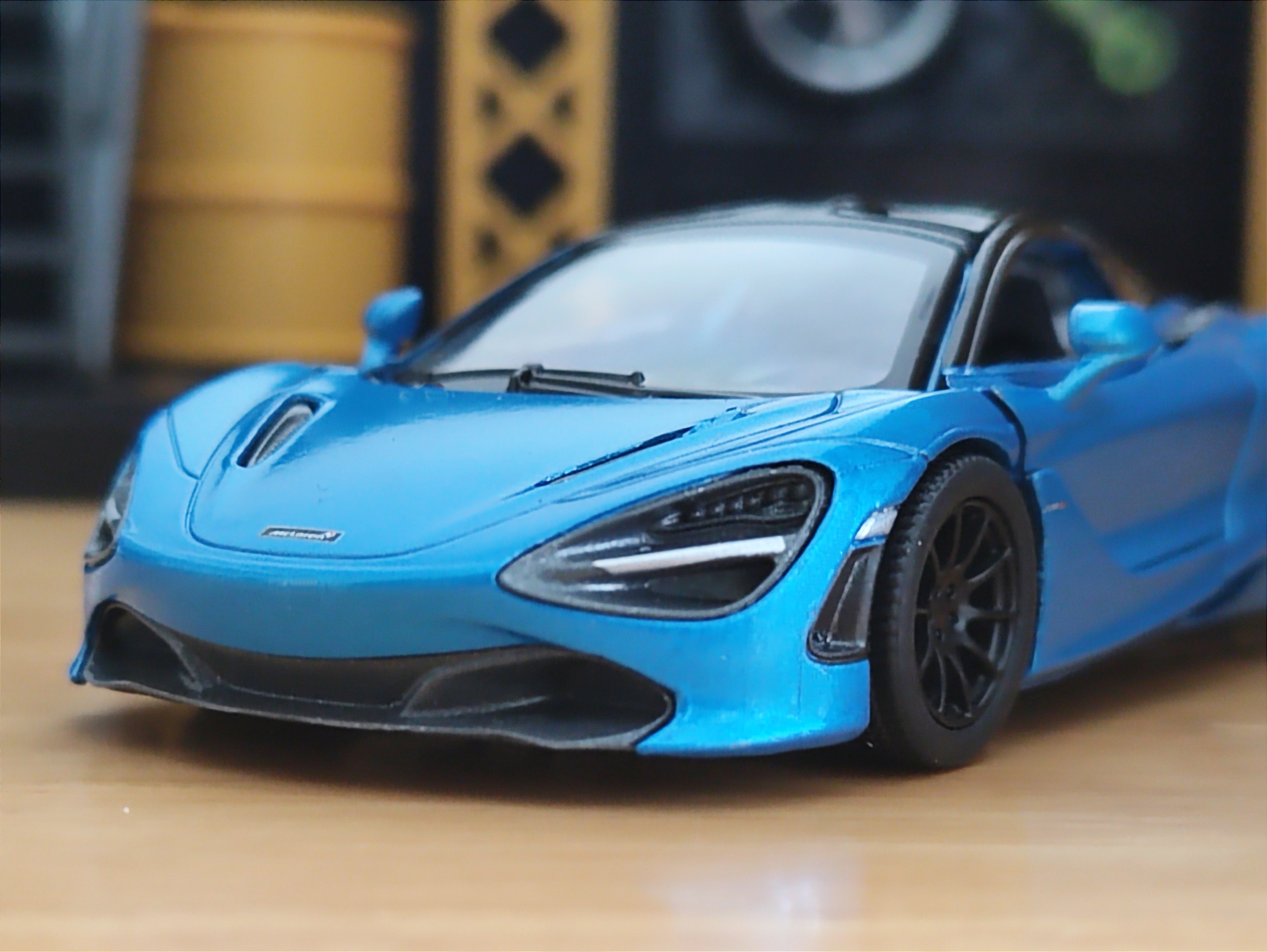 McLaren 720s Scale 1:36 โมเดลรถเหล็ก (ปลีก-ส่ง)