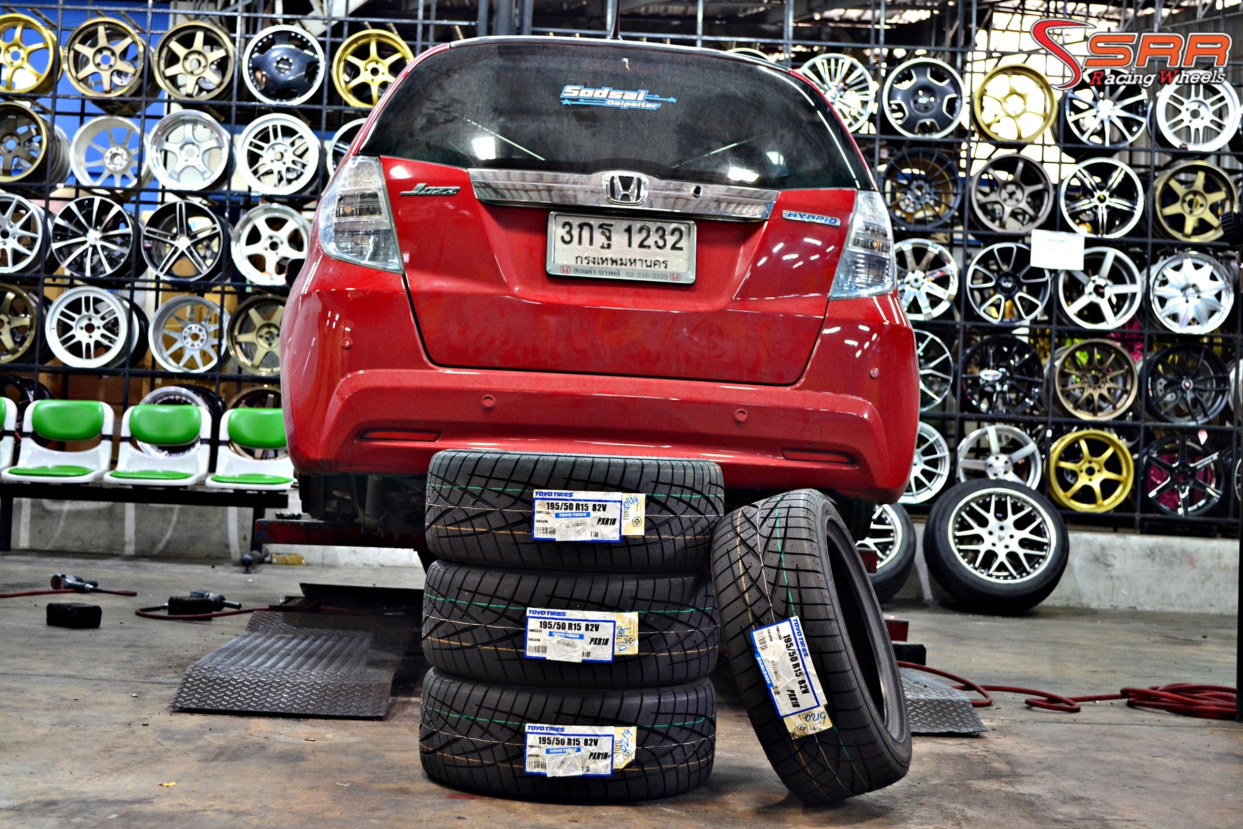 TOYO PROXES R1R 195/50R15 ยางใหม่ ปี2020 ลดราคาพิเศษ