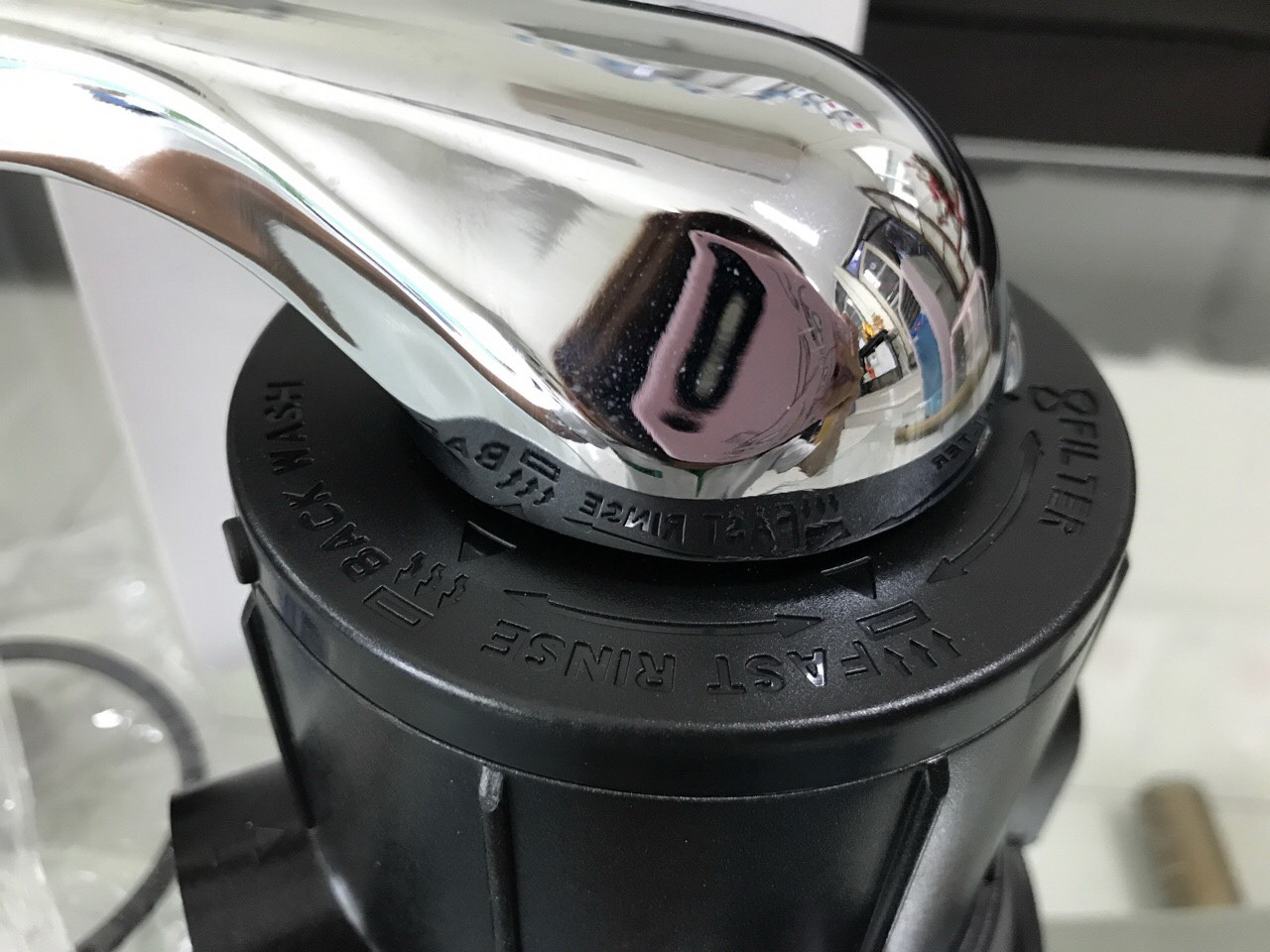 วาล์วควบคุมถังกรองน้ำ Manual Valve Intel/Outlet 1 นิ้ว คอ 2.5 นิ้ว รุ่น F56F สำหรับสารกรองคาร์บอน