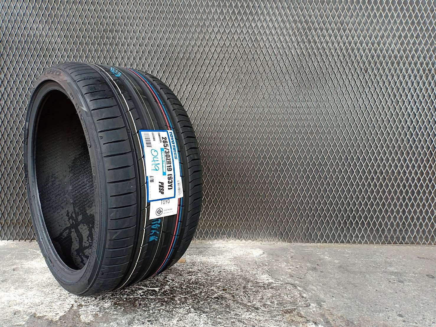 TOYO PROXES SPORT 265/30ZR19 ยางปี19 เส้นละ 9,200 บาท