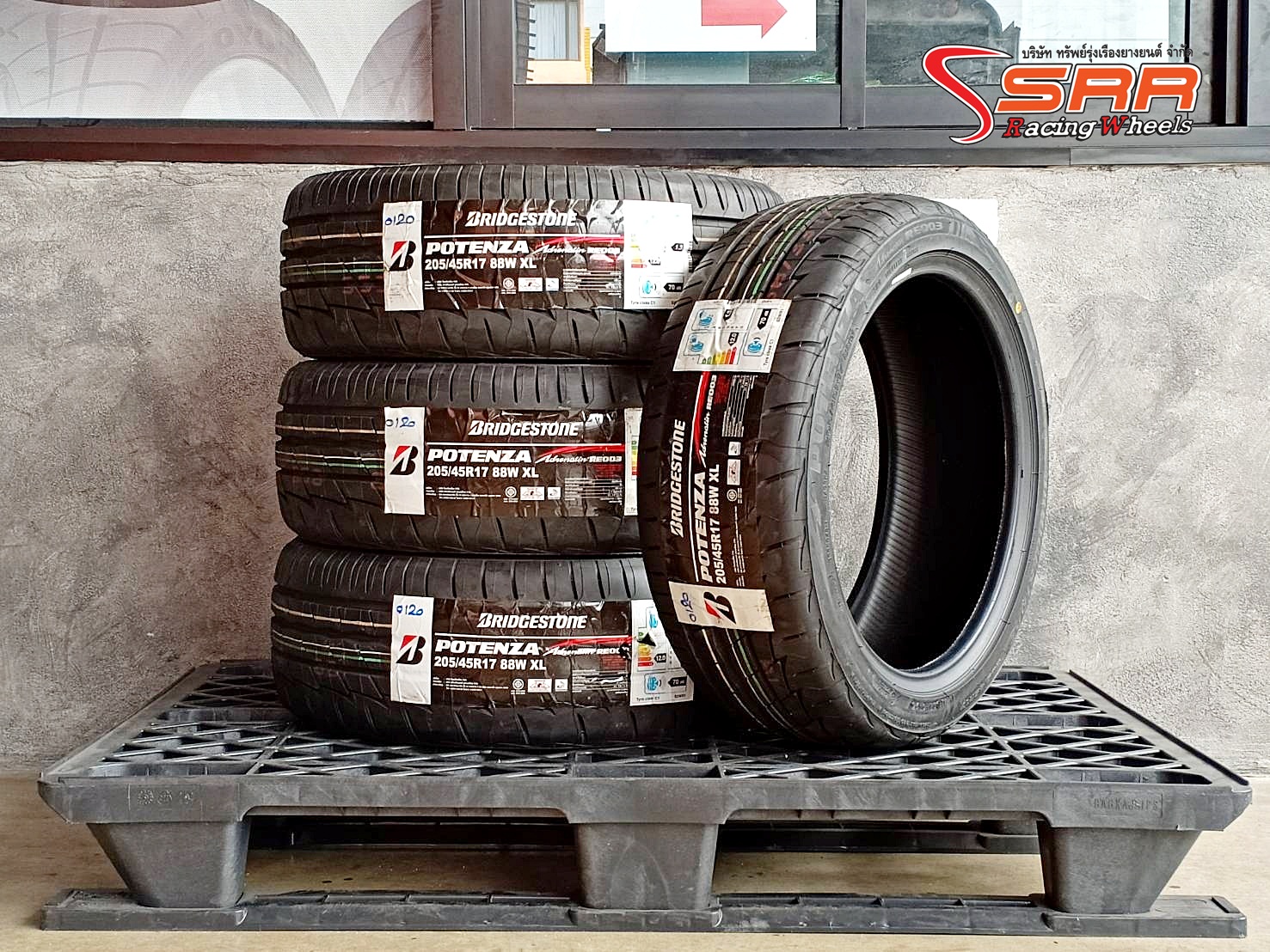 BRIDGESTONE RE003 205/45R17 ยางสปอร์ต ปี2020 ราคาพิเศษ