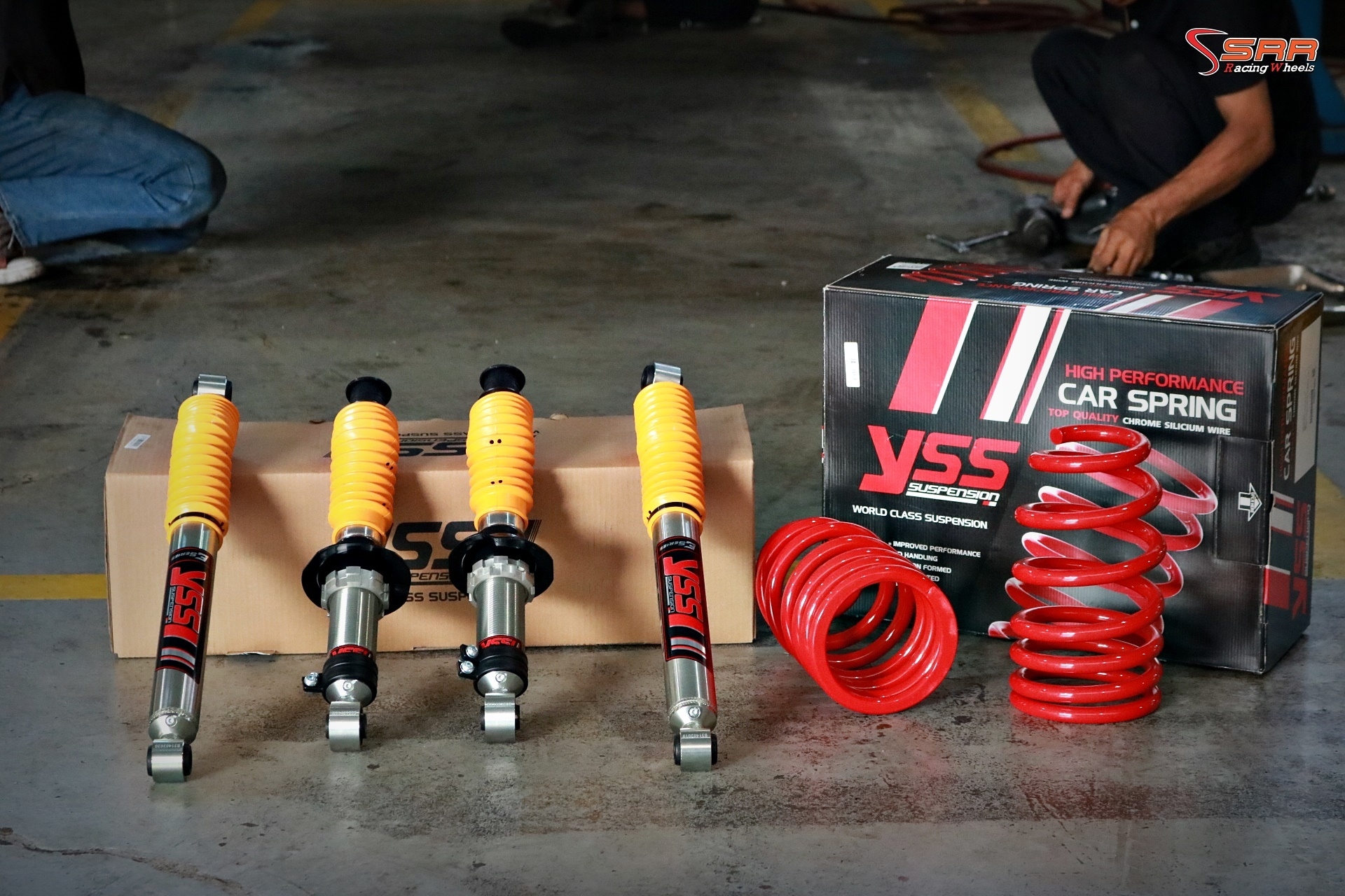 โช้คอัพ YSS E-SERIES สำหรับรถTOYOTA REVO ตัวเตี้ย ราคาพิเศษ