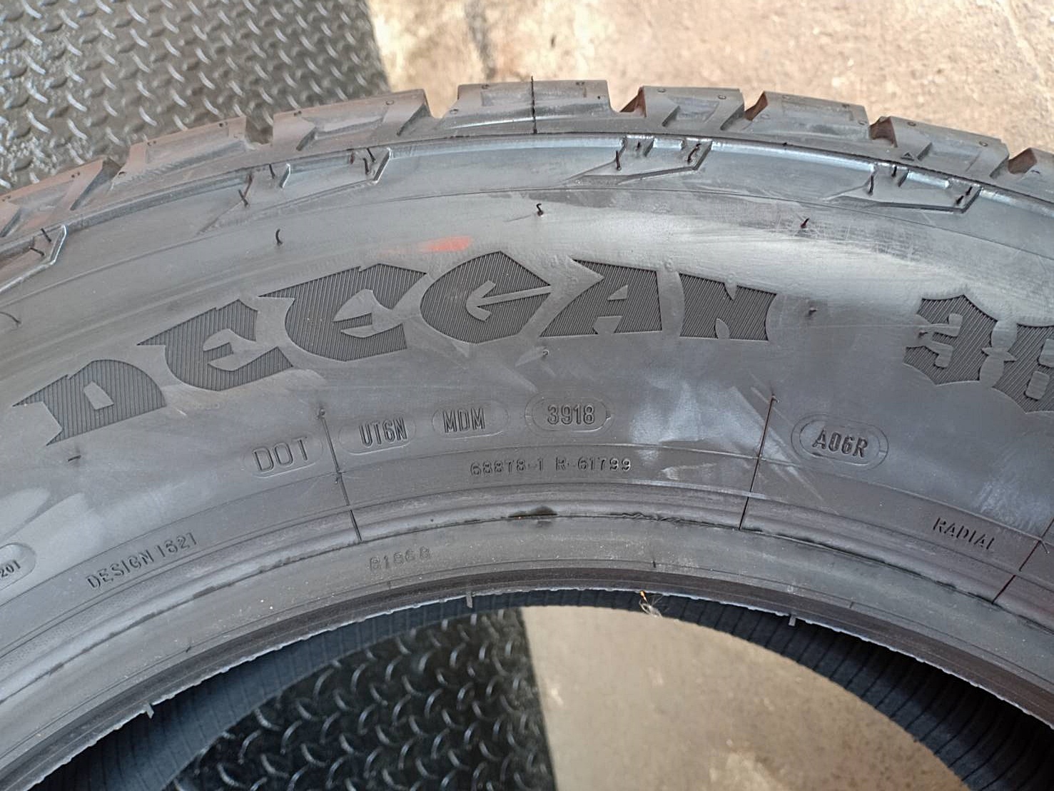 MICKEY THOMPSON DEEGAN 38 AT 285/55R20 ยางออลเทอร์เรน ราคาพิเศษ