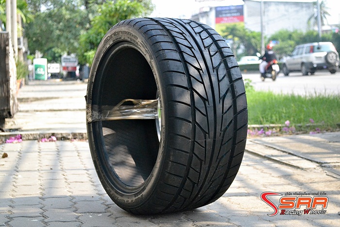 NITTO NT555 285/35ZR18 เส้นละ 4,900 บาท