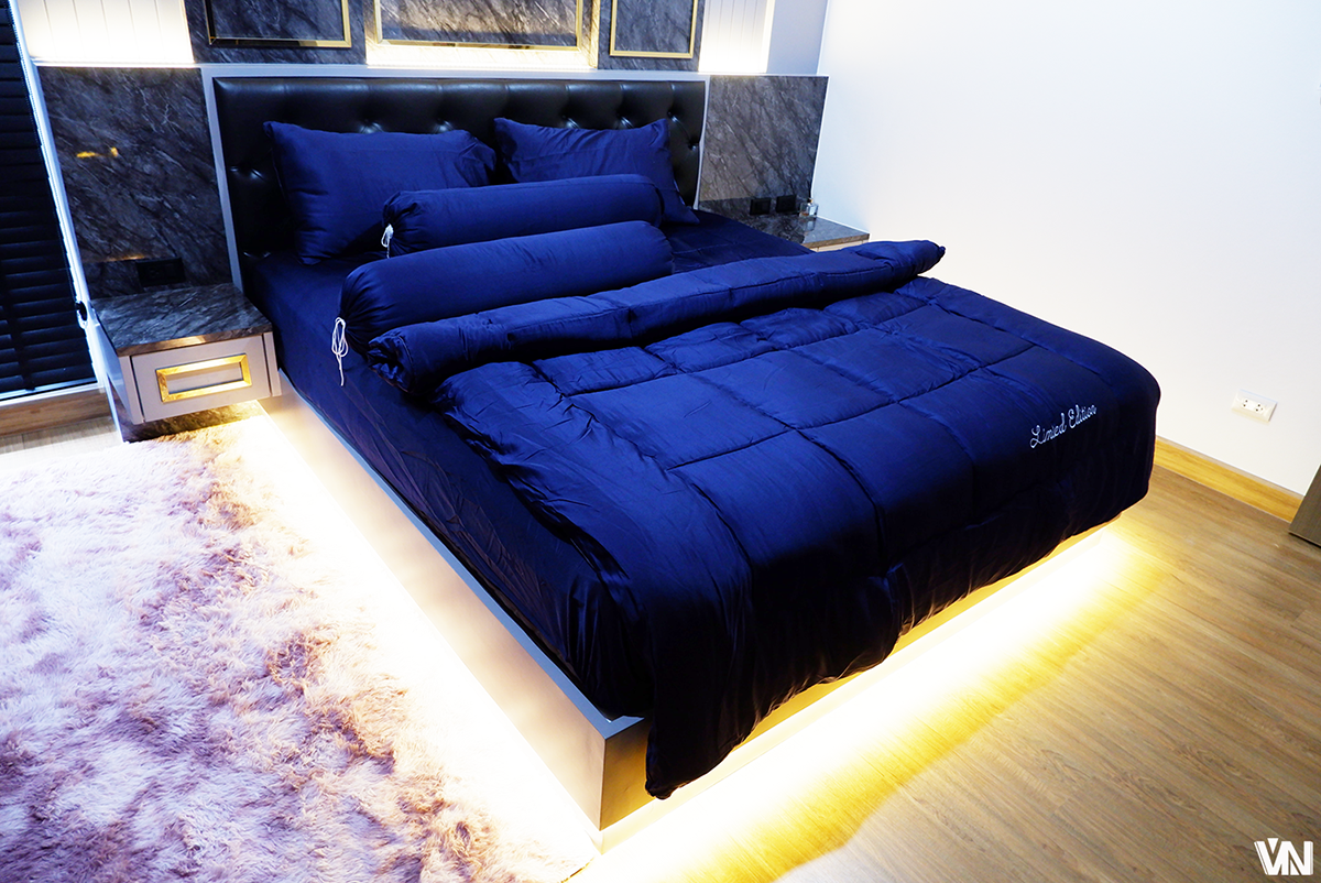 ชุดนวมเช็ตผ้านวมใยไหมซาติน 6 ฟุต ( 6 ชุดคละสี )