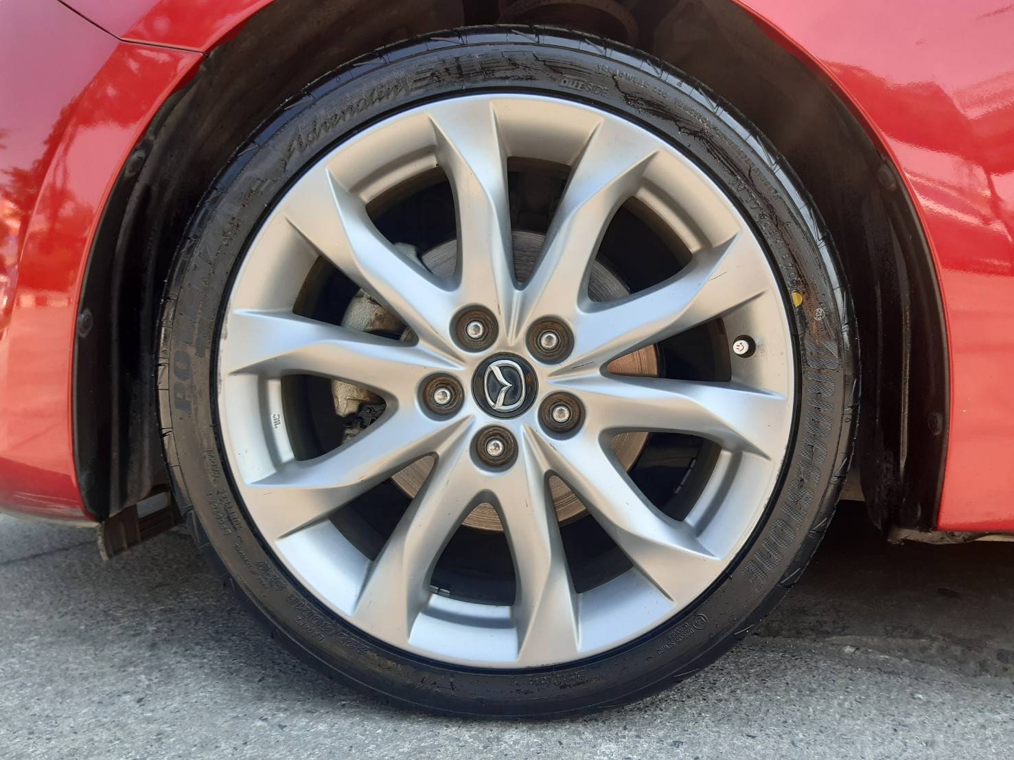 BRIDGESTONE RE004 225/40R18 ยางใหม่ปี2021 ราคาพิเศษ