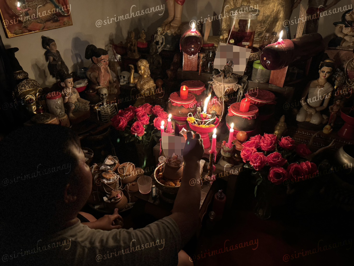 พิธีหอมดอกฮัก อาจารย์เสก สำนักสักยันต์ป๋ารมีเศรษฐีเรือนคำ