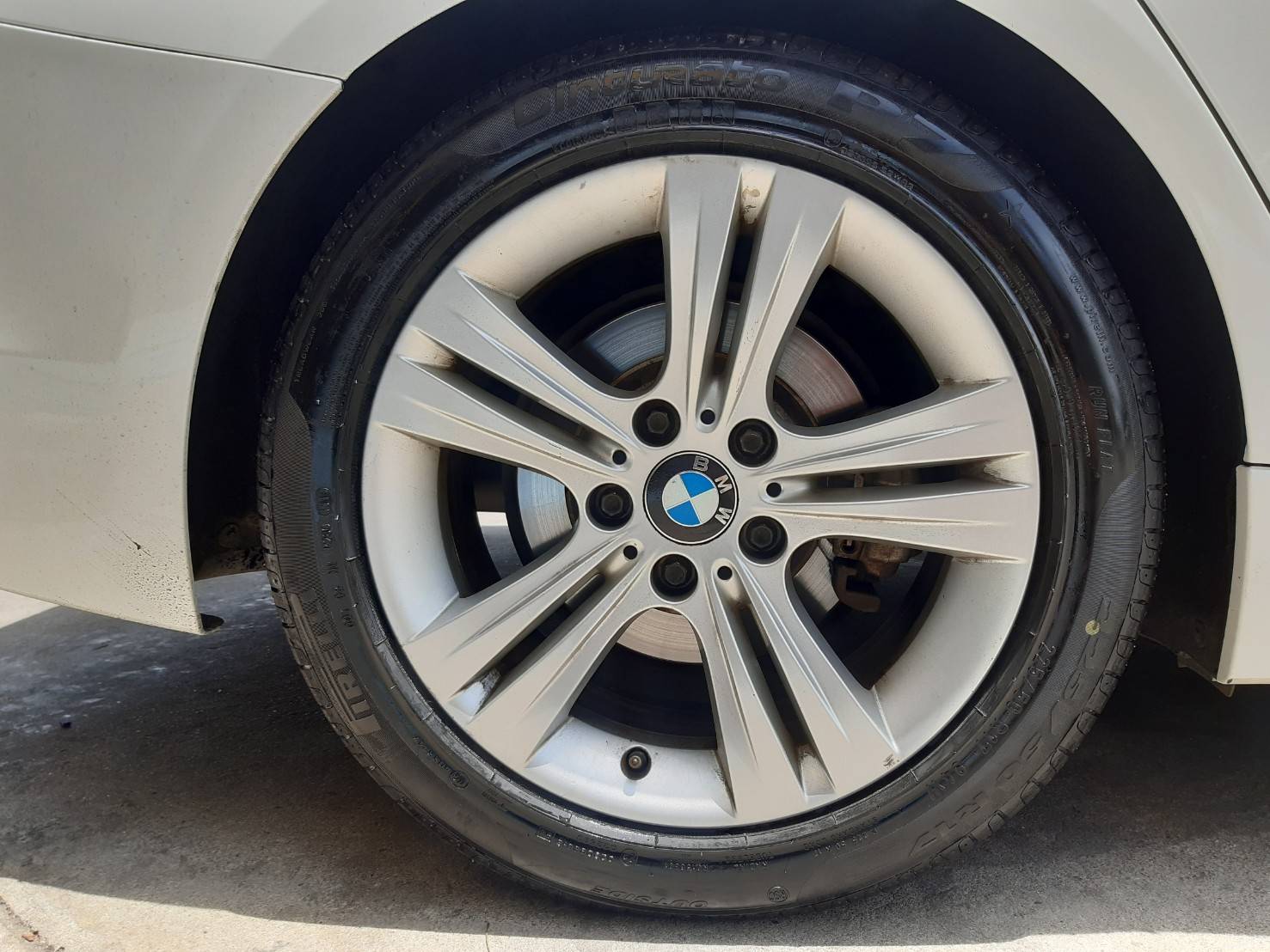 PIRELLI CINTURATO P7 R-F 225/50R17 ยางรันแฟลต ราคาพิเศษ
