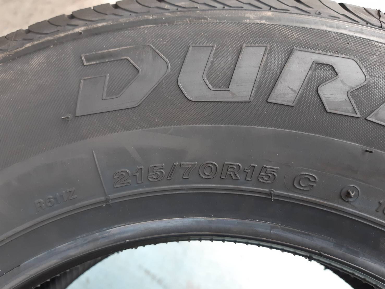 BRIDGESTONE DURAVIS R611 215/70R15 ยางสำหรับกระบะบรรทุก ราคาพิเศษ