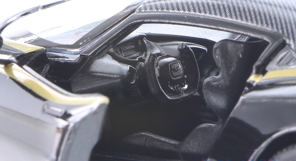 Aston Martin Vulcan พิมพ์ลาย Scale 1:38 โมเดลรถเหล็ก (ปลีก-ส่ง)